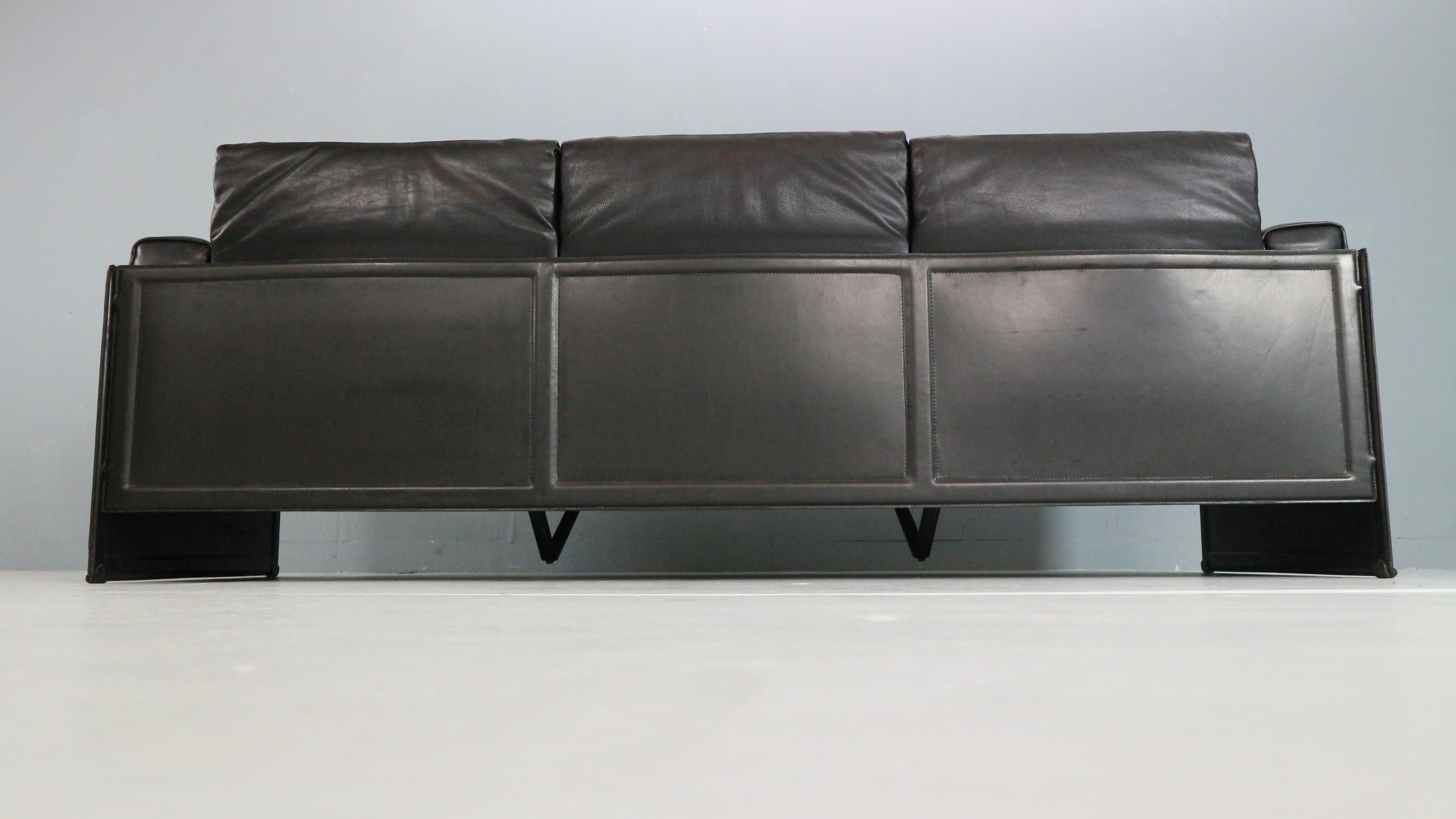 Tito Agnoli 3-Sitzer Korium Sofa für Matteo Grassi - Schwarzes Leder im Angebot 8