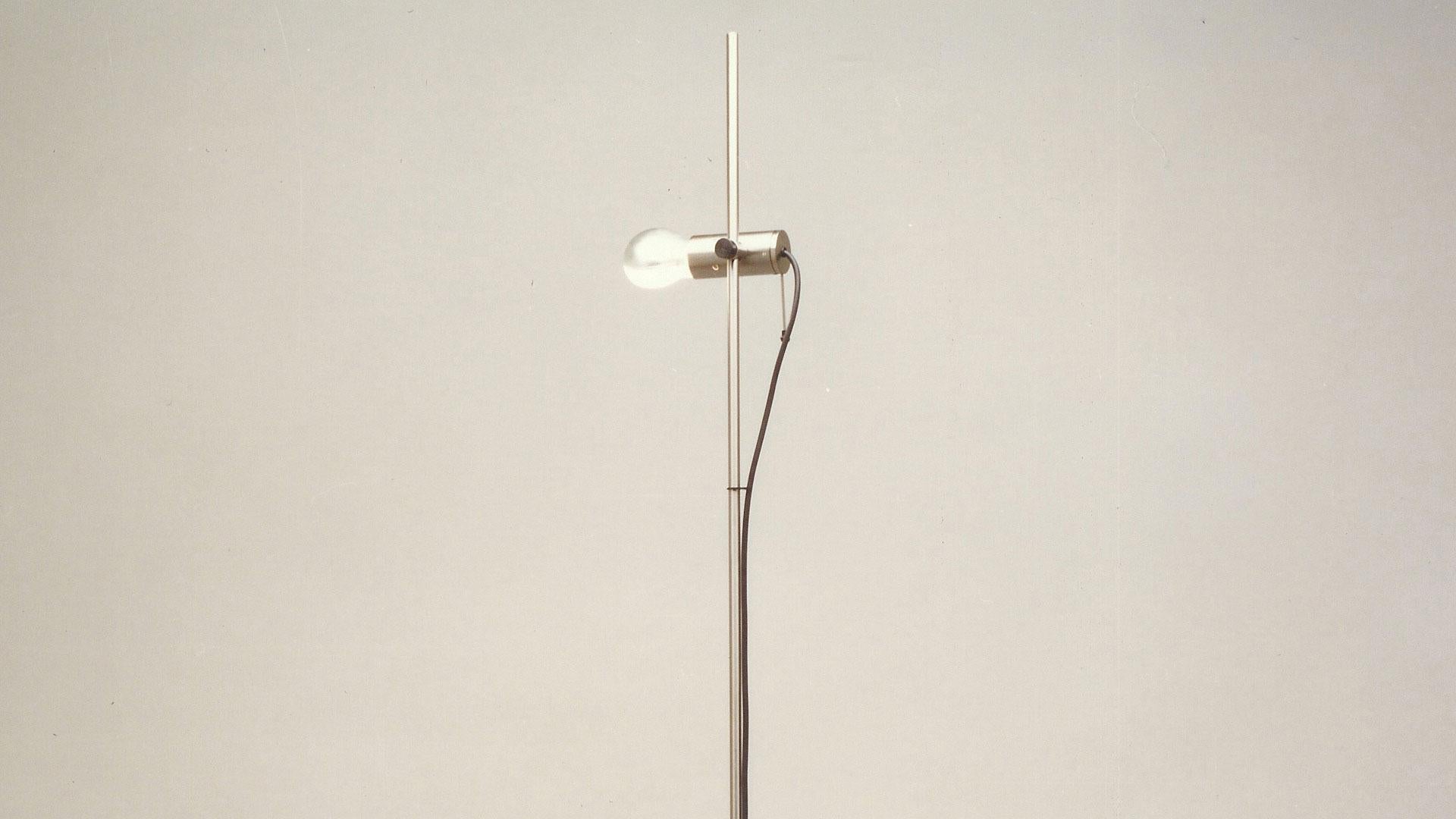 Tito Agnoli Model #387 'Agnoli' Floor Lamp in Nickel and Travertine for Oluce For Sale 8