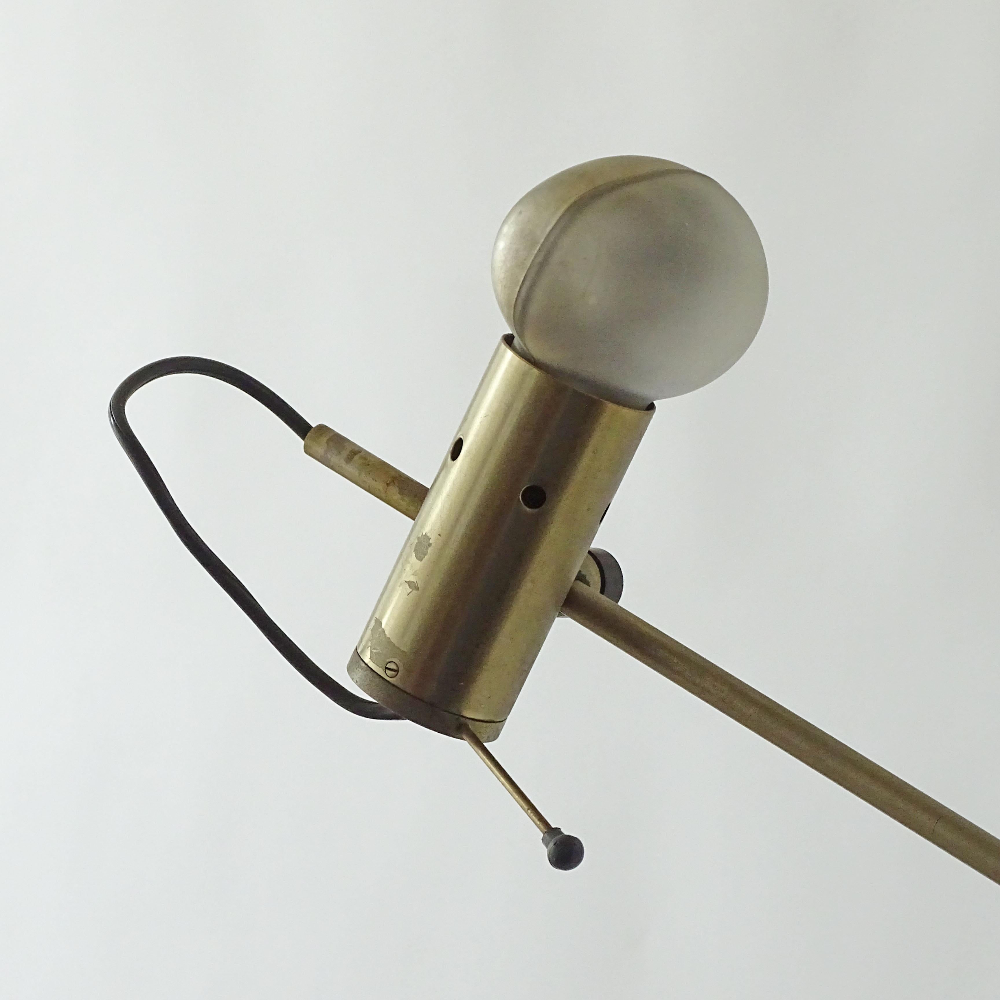 Tito Agnoli adjustable wall lamp for Oluce, Italy 1954 In Good Condition For Sale In Milan, IT