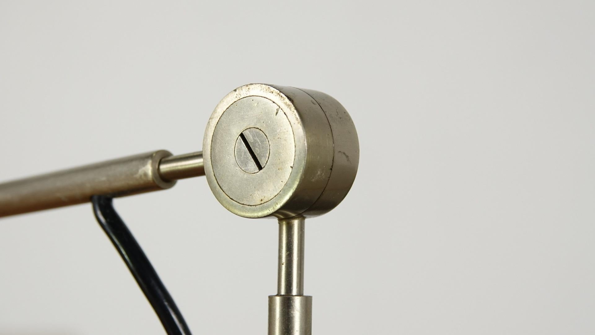 Tito Agnoli Articulated desk lamp, model 255 In Good Condition For Sale In Munster, NRW
