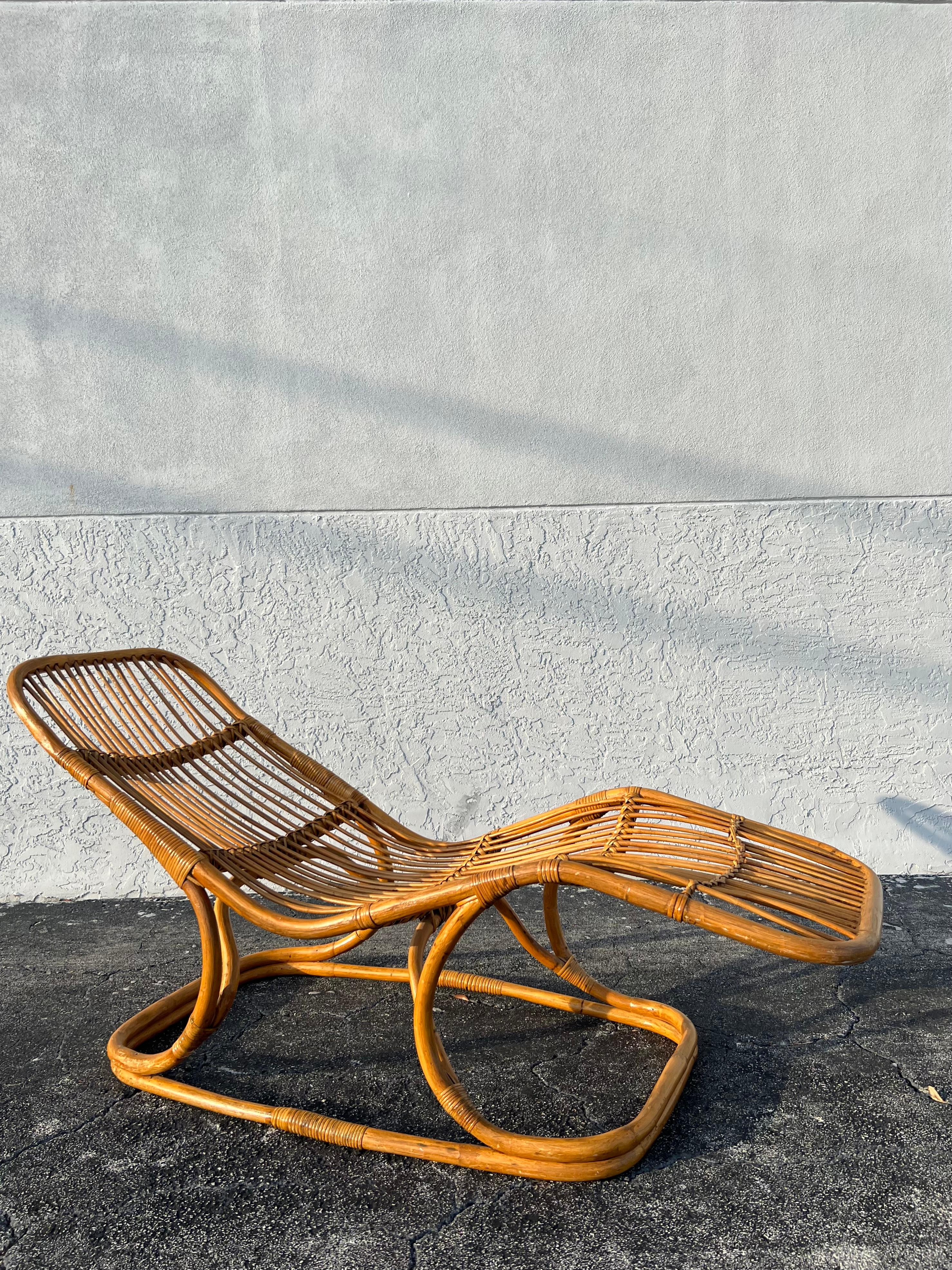 Mid-Century Modern Tito Agnoli Attributed Rattan Chaise Lounge  For Sale