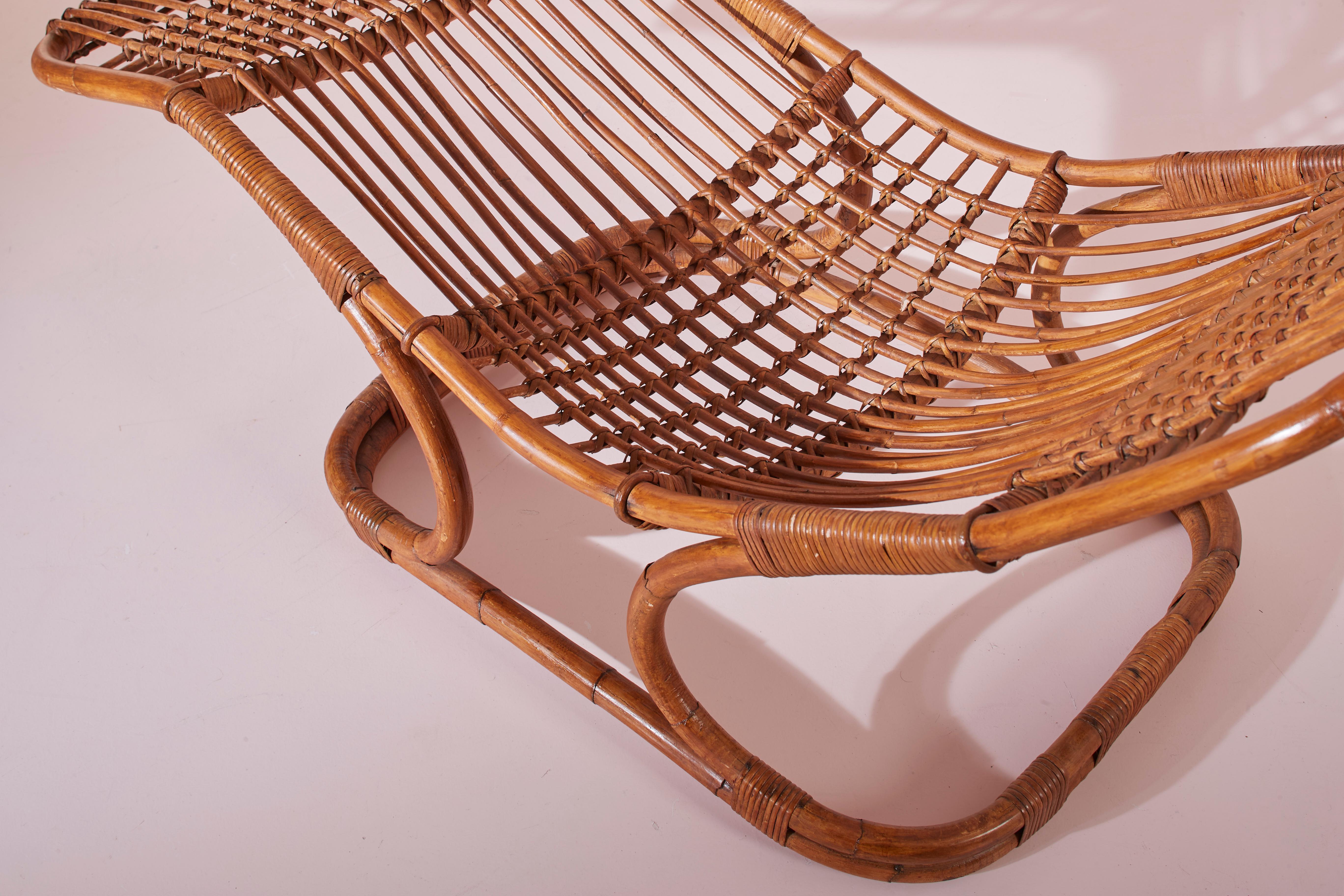 Mid-Century Modern Tito Agnoli bamboo & rattan chaise longue for Pierantonio Bonacina, Italy, 1960s For Sale