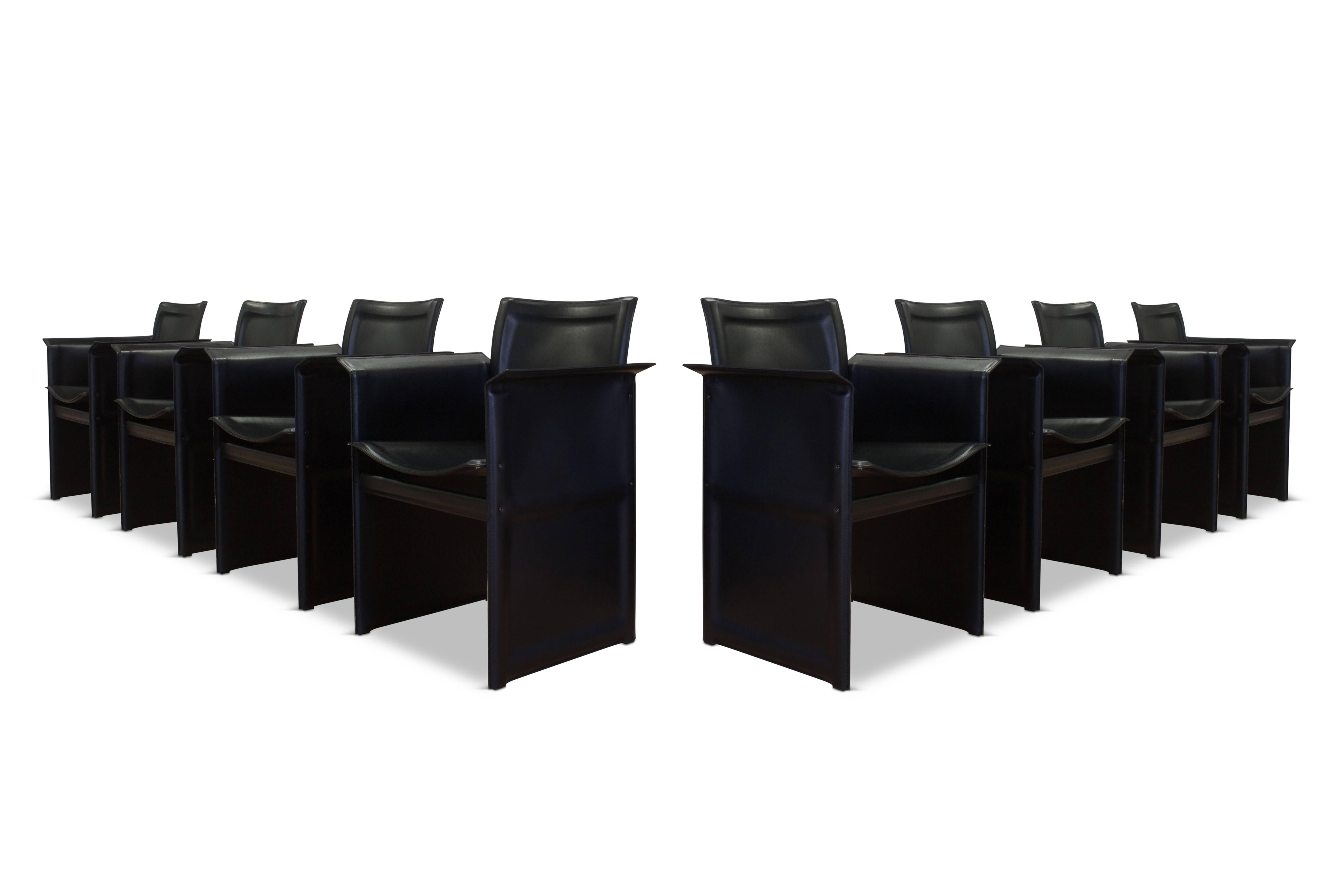 Tito Agnoli Black Leather Dinging Chairs for Matteo Grassi, Italy, 1970s In Excellent Condition In Antwerp, BE