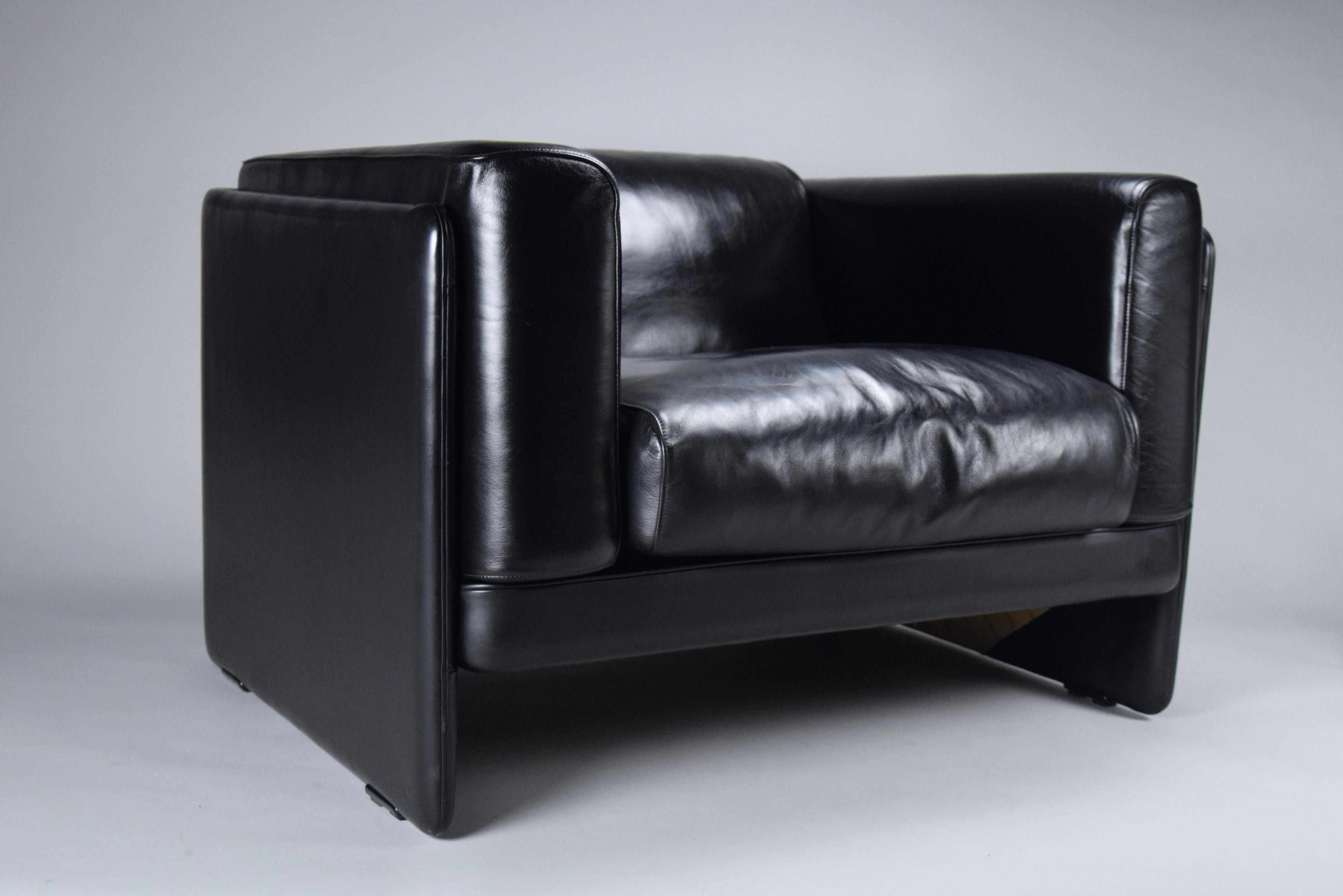 Tito Agnoli Black Leather Lounge Chair for Poltrona Frau For Sale 7
