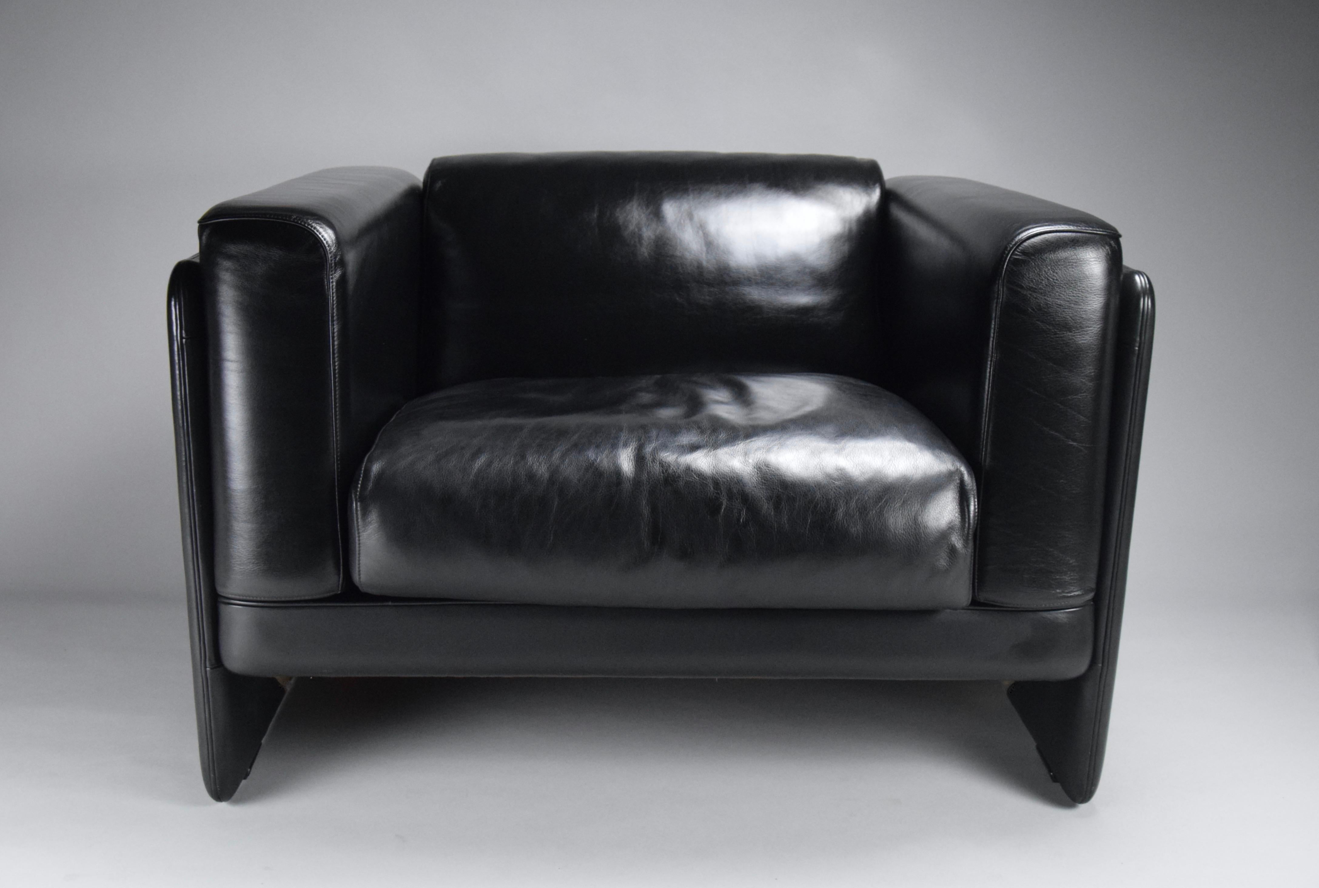 Tito Agnoli Black Leather Lounge Chair for Poltrona Frau For Sale 3