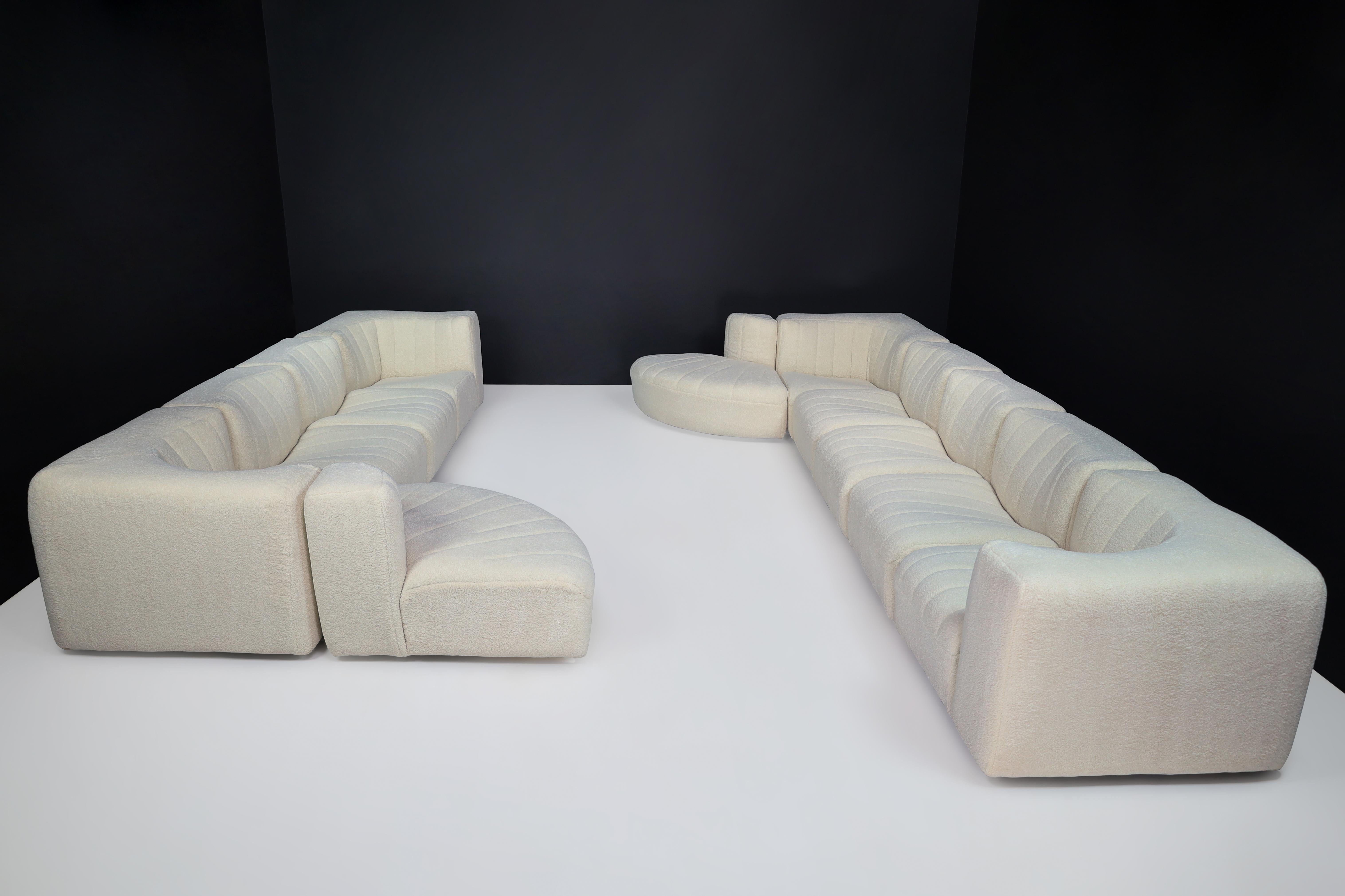 Tito Agnoli for Arflex, Modular Sofa Model '9000', in Teddy Re-Upholstery 1970s For Sale 4