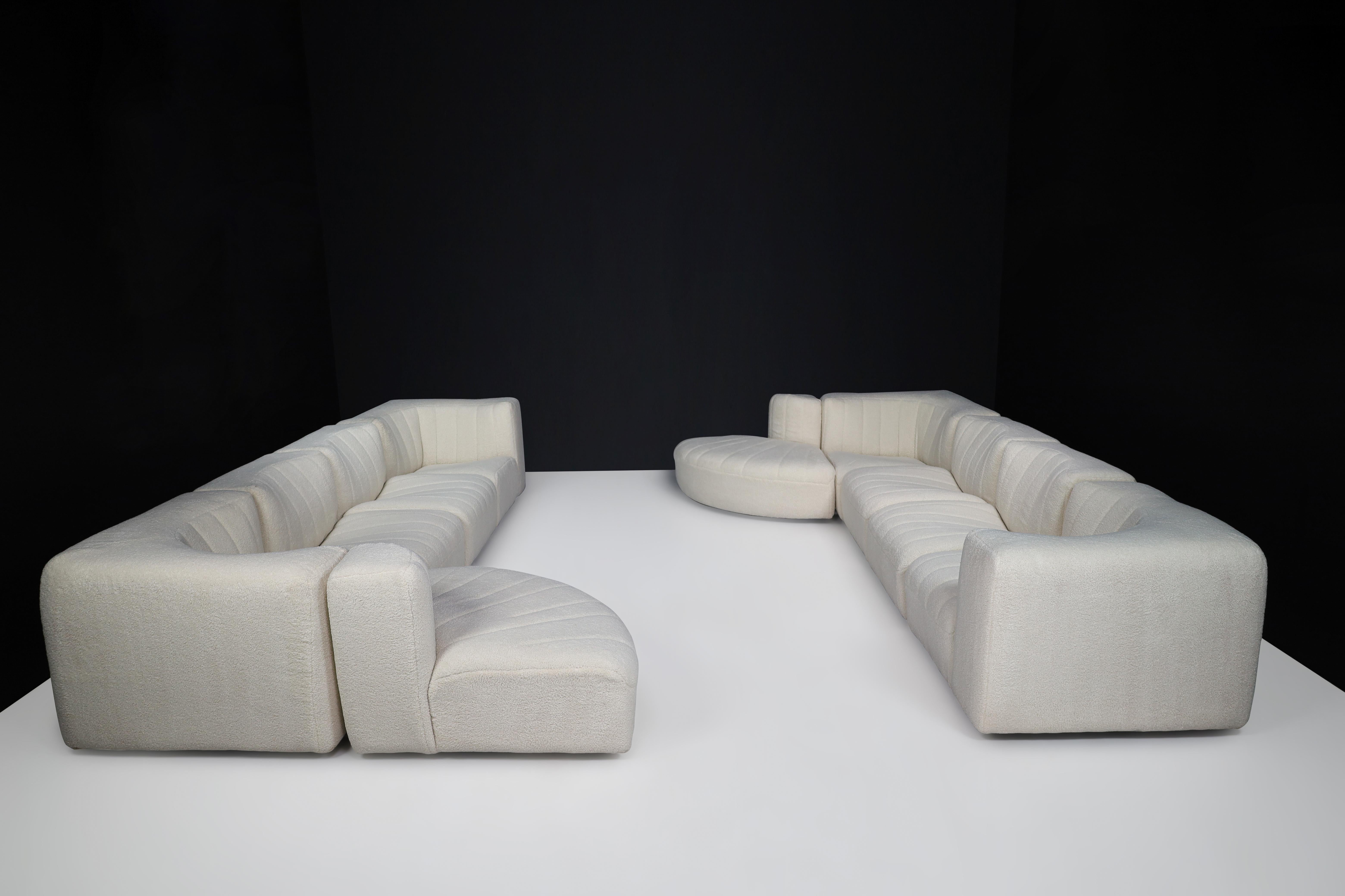 Tito Agnoli for Arflex, Modular Sofa Model '9000', in Teddy Re-Upholstery 1970s For Sale 11