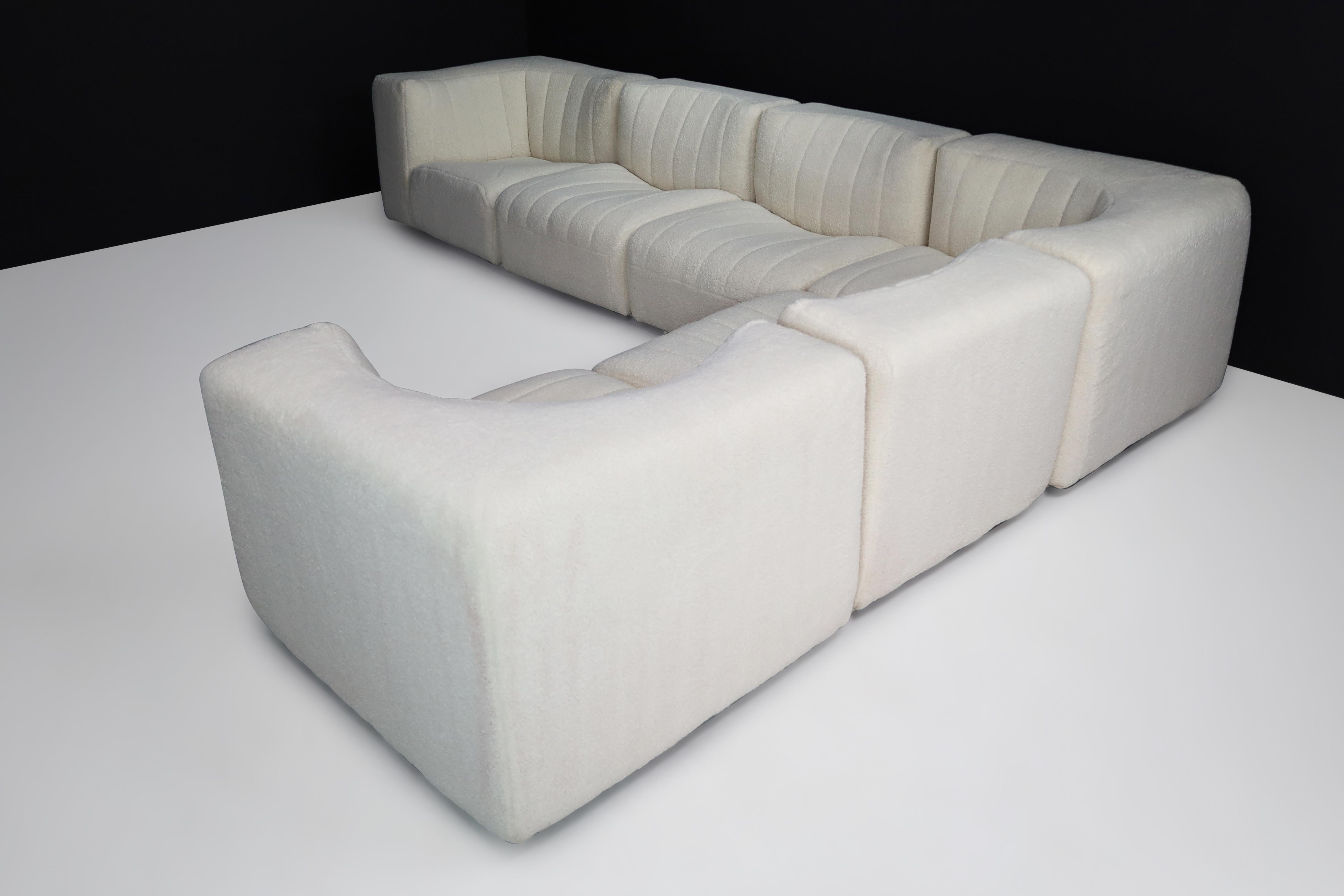 Tito Agnoli for Arflex, Modular Sofa Model '9000', in Teddy Re-Upholstery 1970s For Sale 13