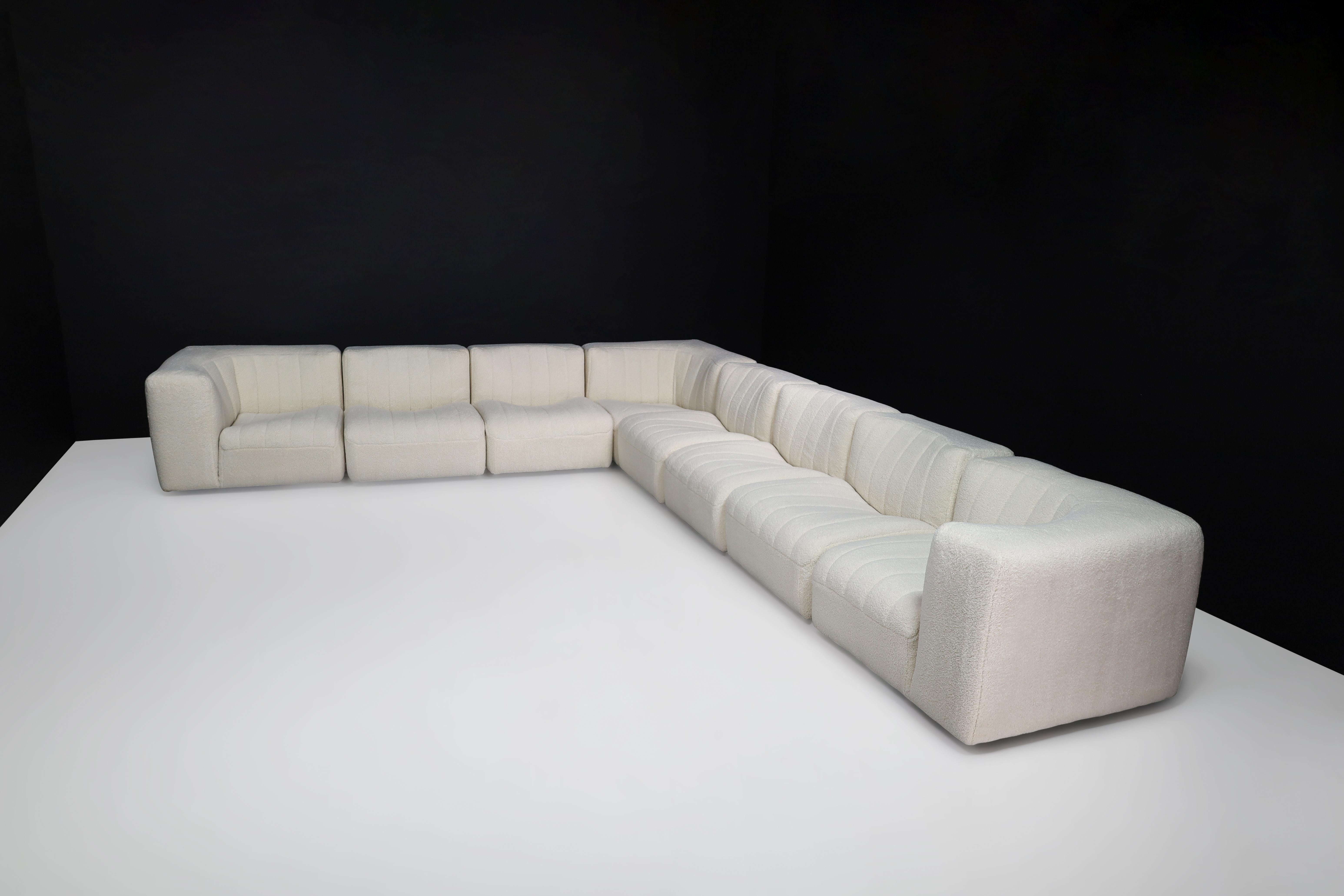 Fabric Tito Agnoli for Arflex, Modular Sofa Model '9000', in Teddy Re-Upholstery 1970s For Sale