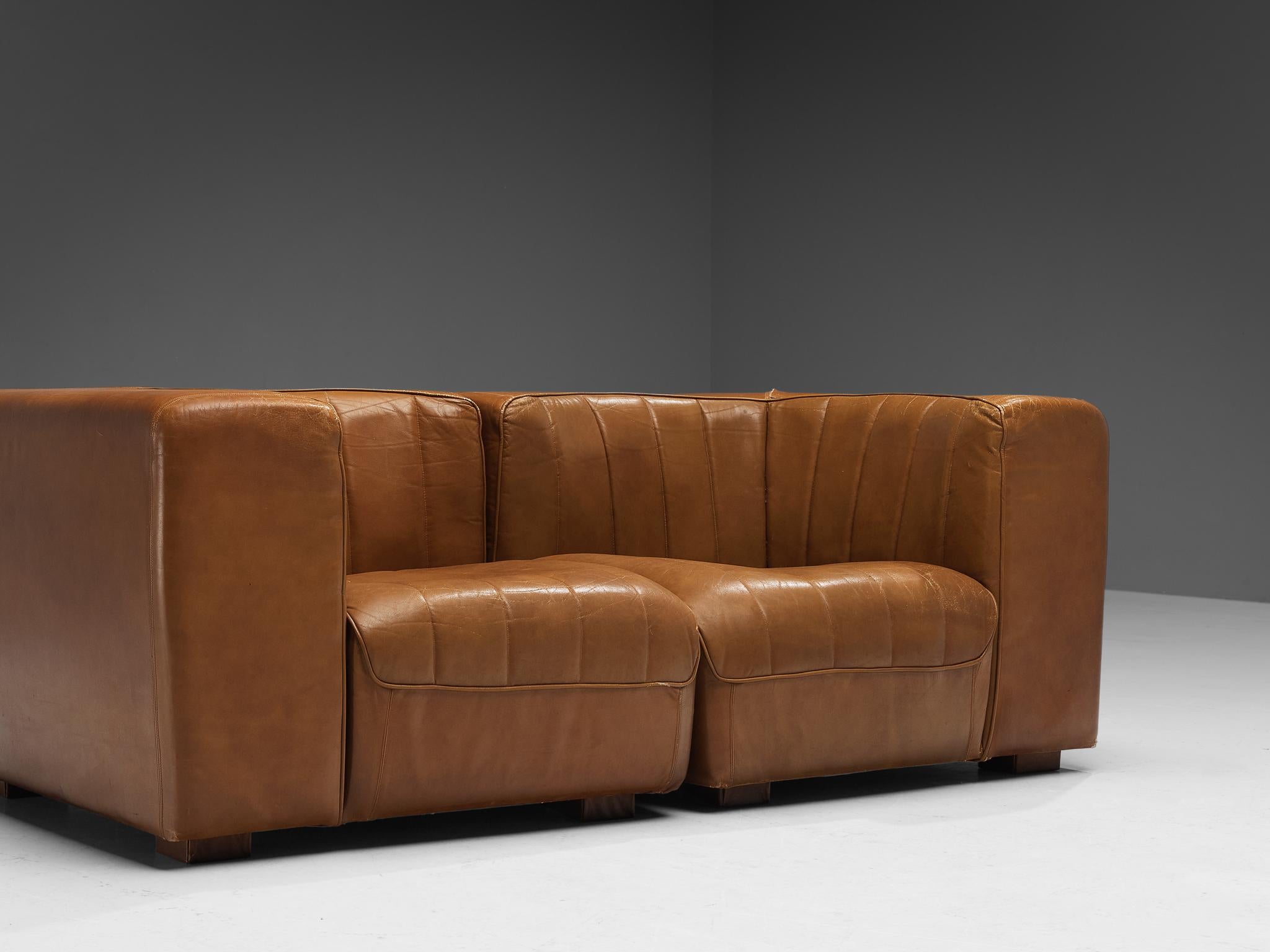 Tito Agnoli für Arflex Zweisitzer-Sofa aus cognacfarbenem Leder (Italienisch) im Angebot