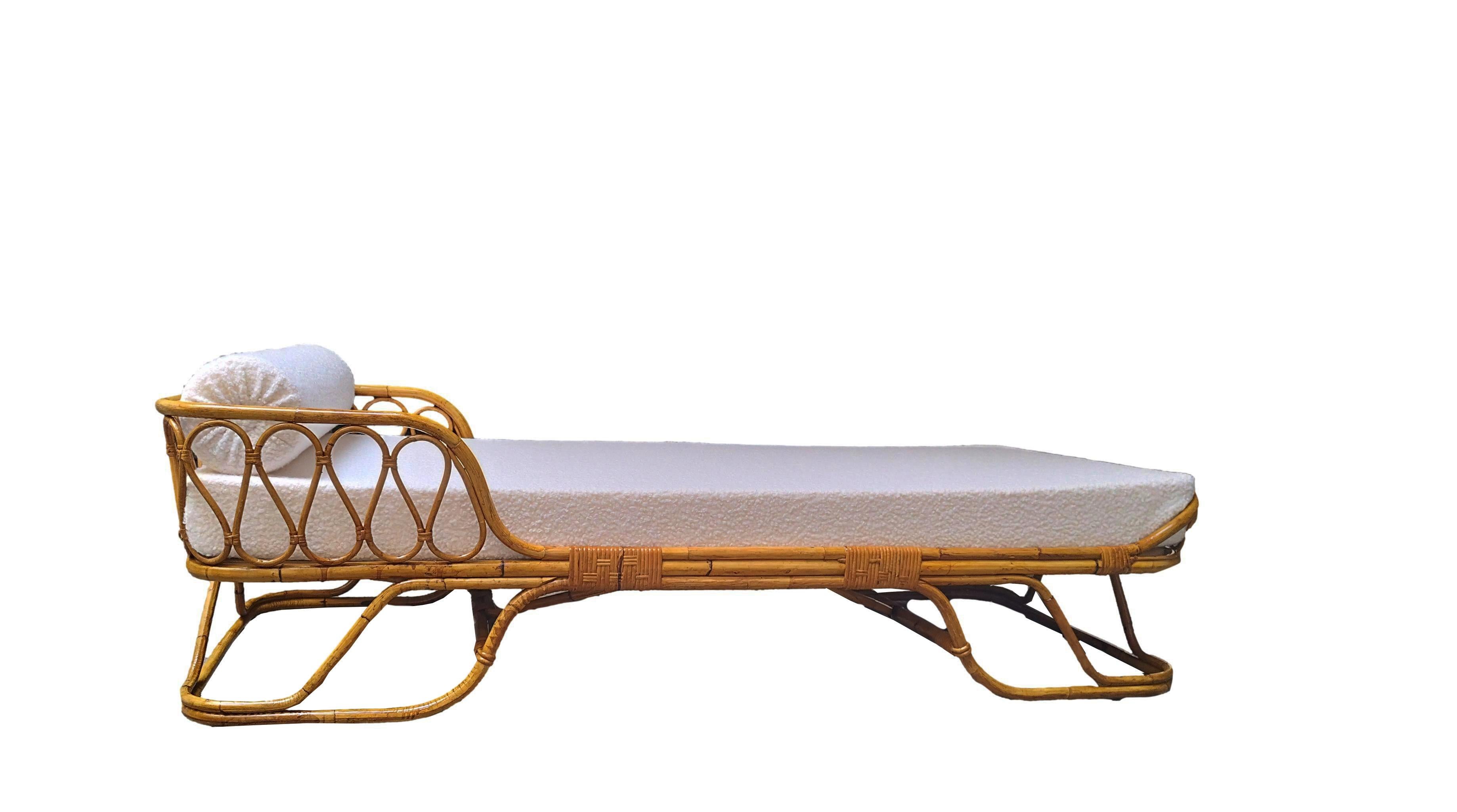 rattan daybed frame
