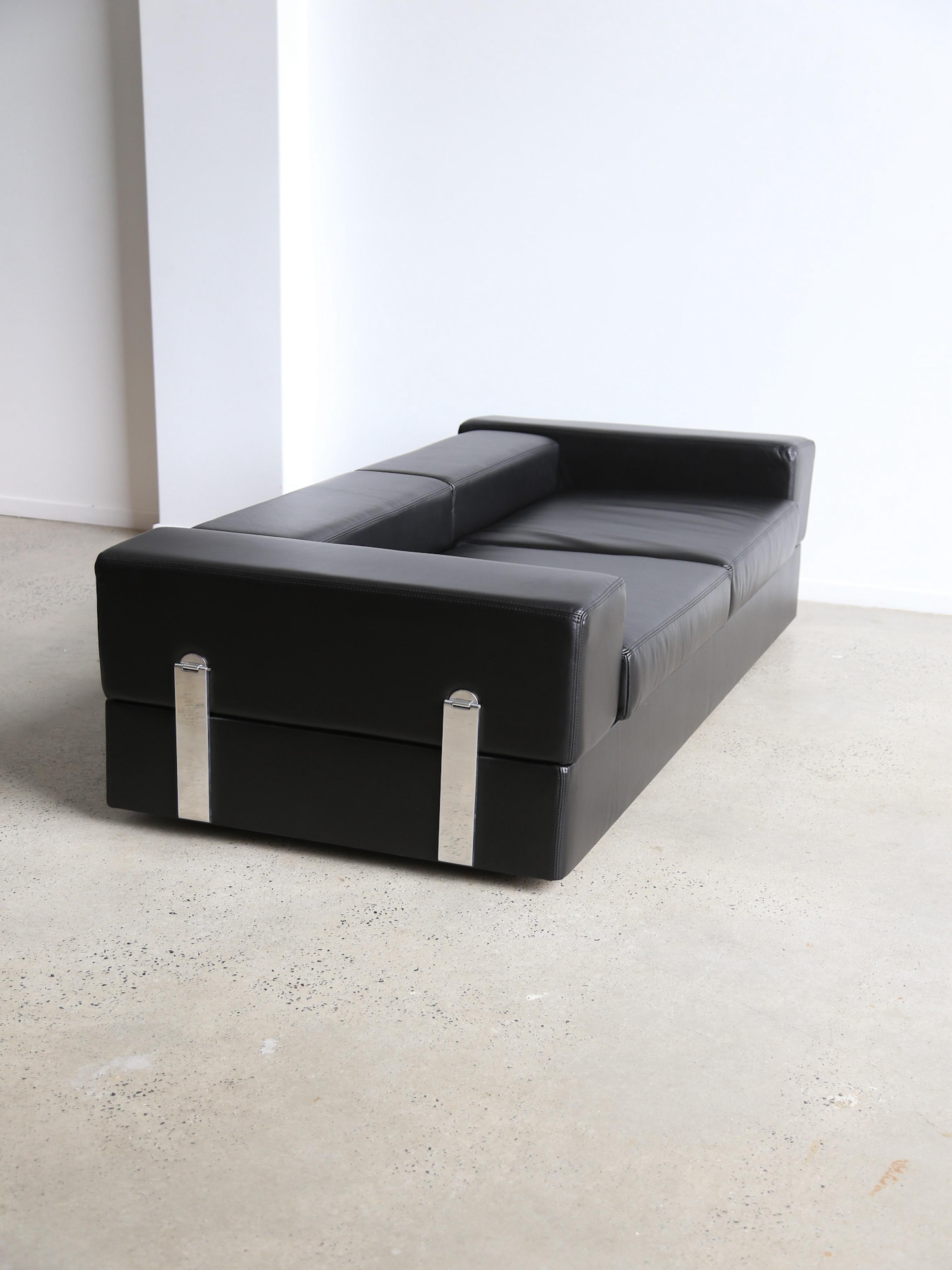 italien Tito Agnoli for Cinova Canapé lit en cuir noir en vente