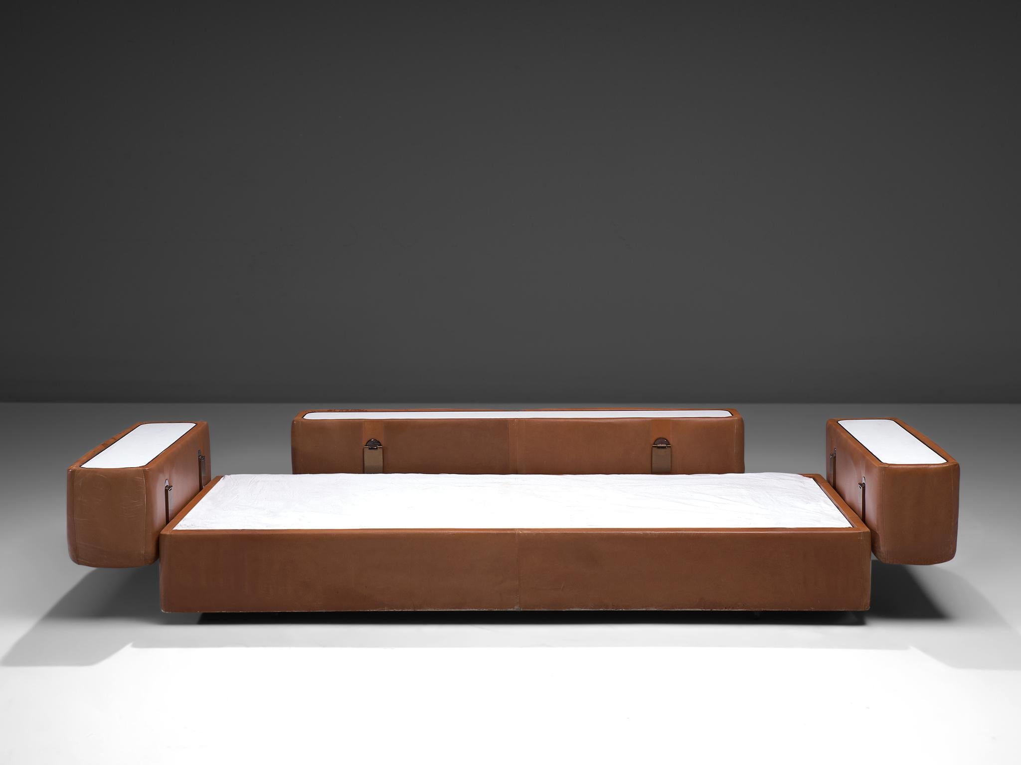 Mid-Century Modern Tito Agnoli for Cinova Sofa Bed in Cognac Leather and Steel