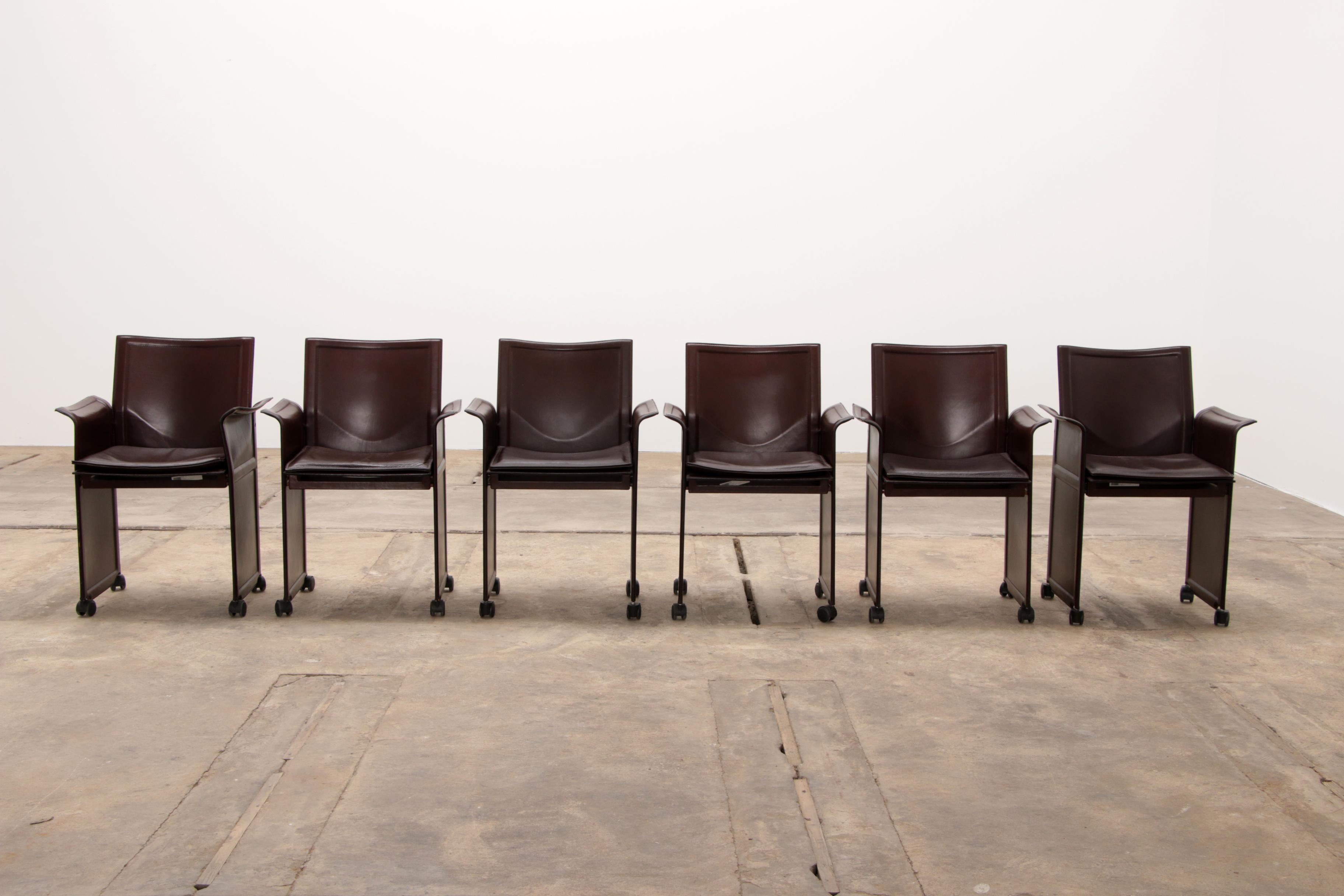 Table de salle à manger et six chaises en cuir Tito Agnoli pour Matteo Grassi en vente 9