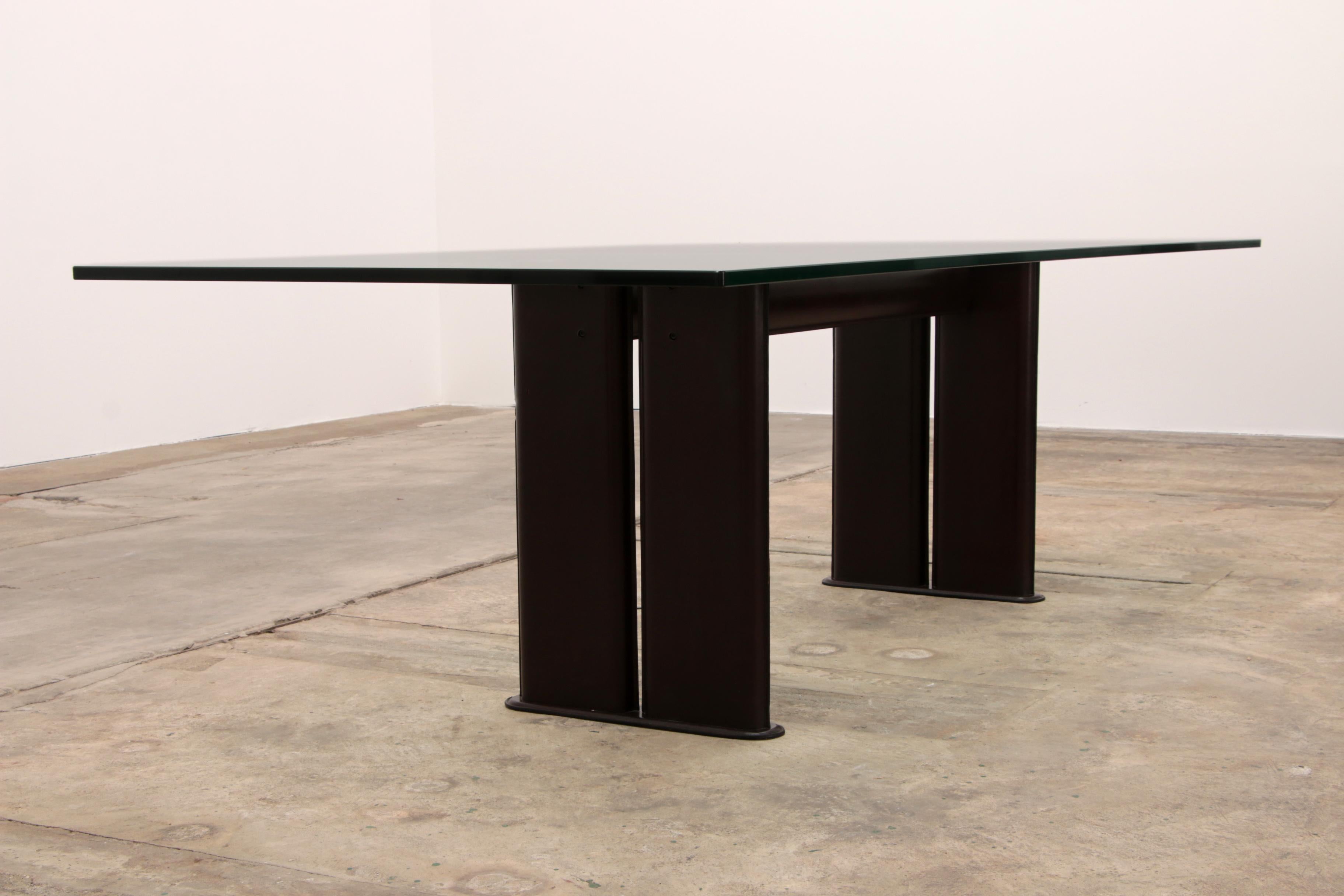 Tito Agnoli for Matteo Grassi Leather Dining Table and Six Chairs For Sale 1