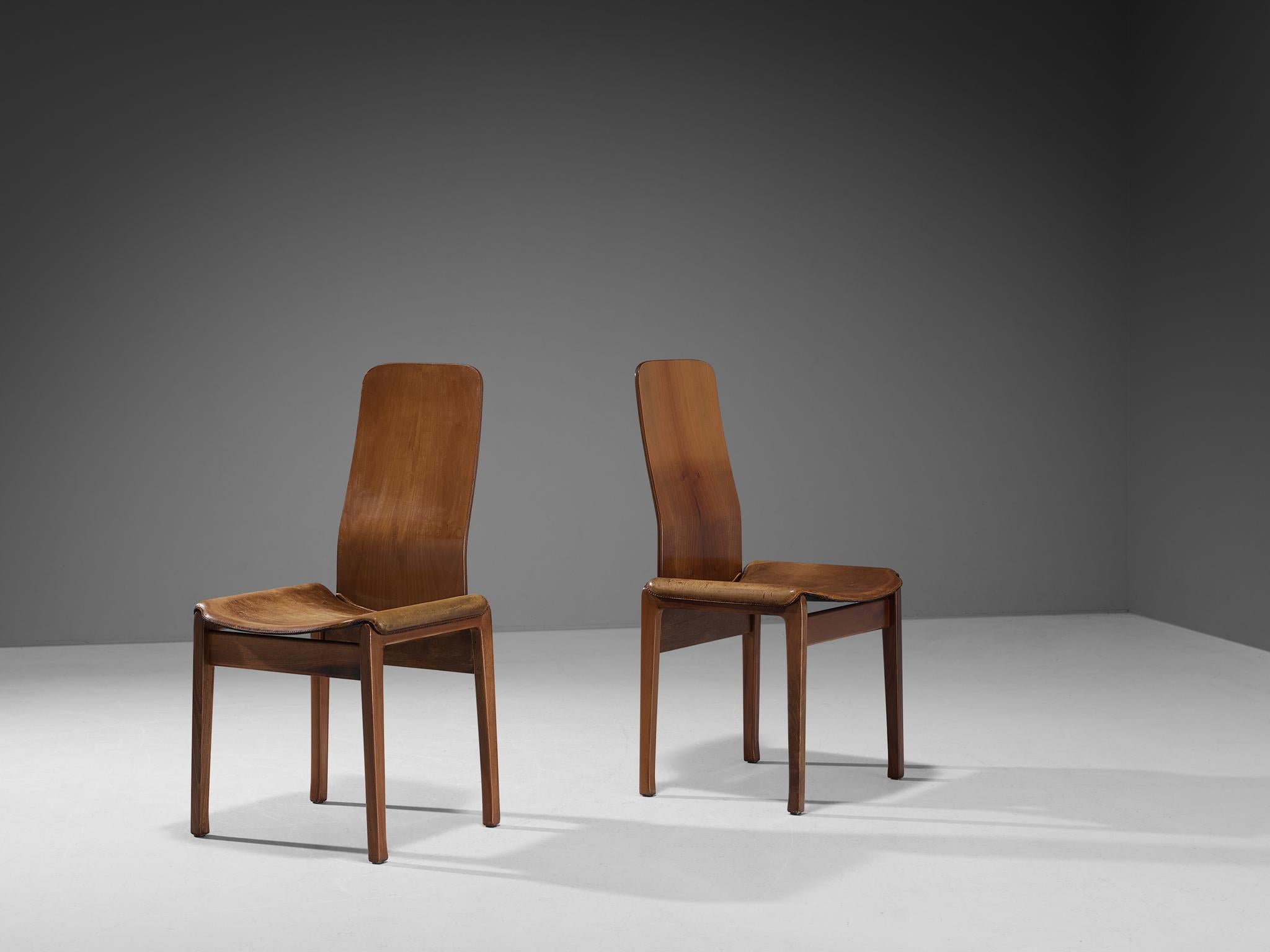Tito Agnoli for Molteni Set of Four 'Fiorenza' Dining Chairs in Leather & Walnut For Sale 2