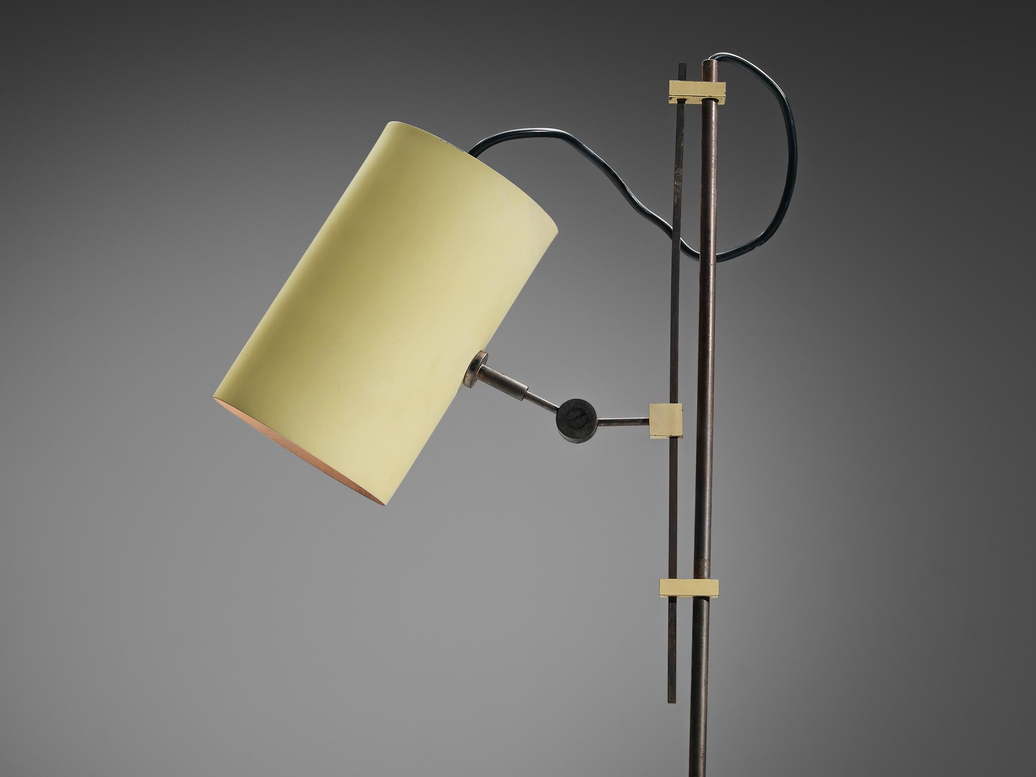 Tito Agnoli for O-Luce, floor lamp, model ‘367’, coated steel, nickel-plated steel, coated aluminum, Italy, design 1954, production 1950s

The floor lamp, model 367, was meticulously designed by the renowned Italian designer Tito Agnoli in 1954 for