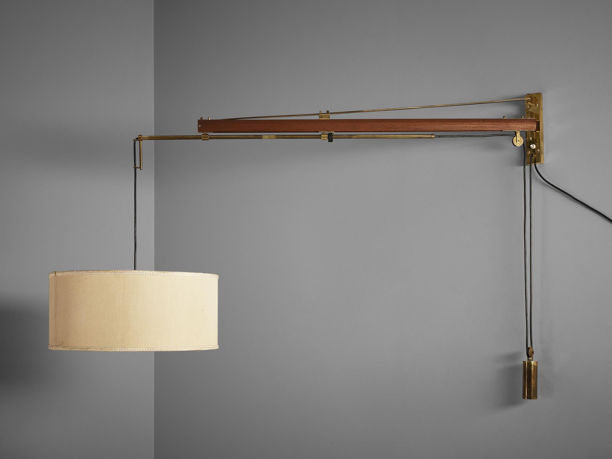 Tito Agnoli for O-Luce Wall Light in Teak and Brass For Sale 6