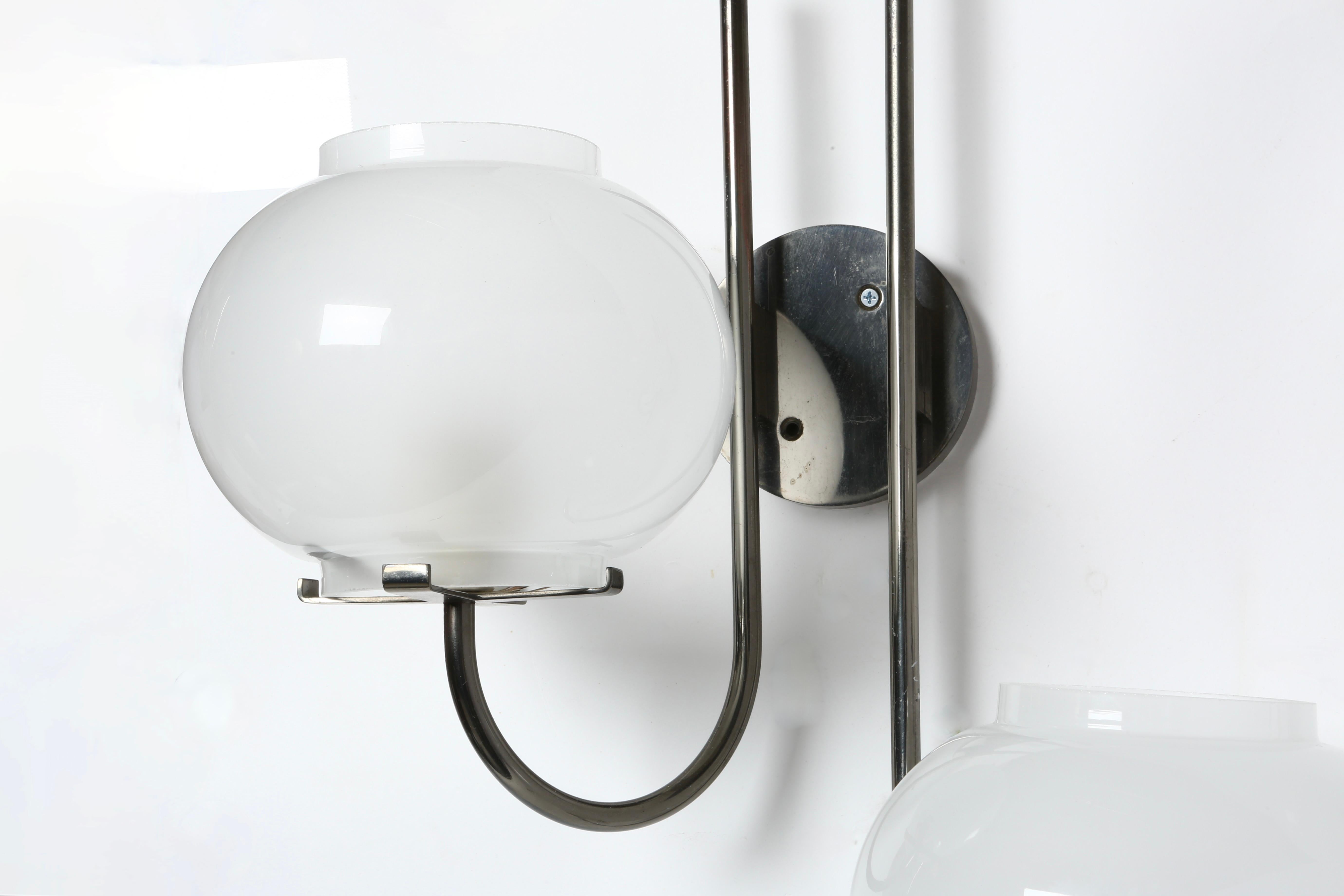 Tito Agnoli for Oluce sconces, a pair Italy circa 1960s in vendita 6