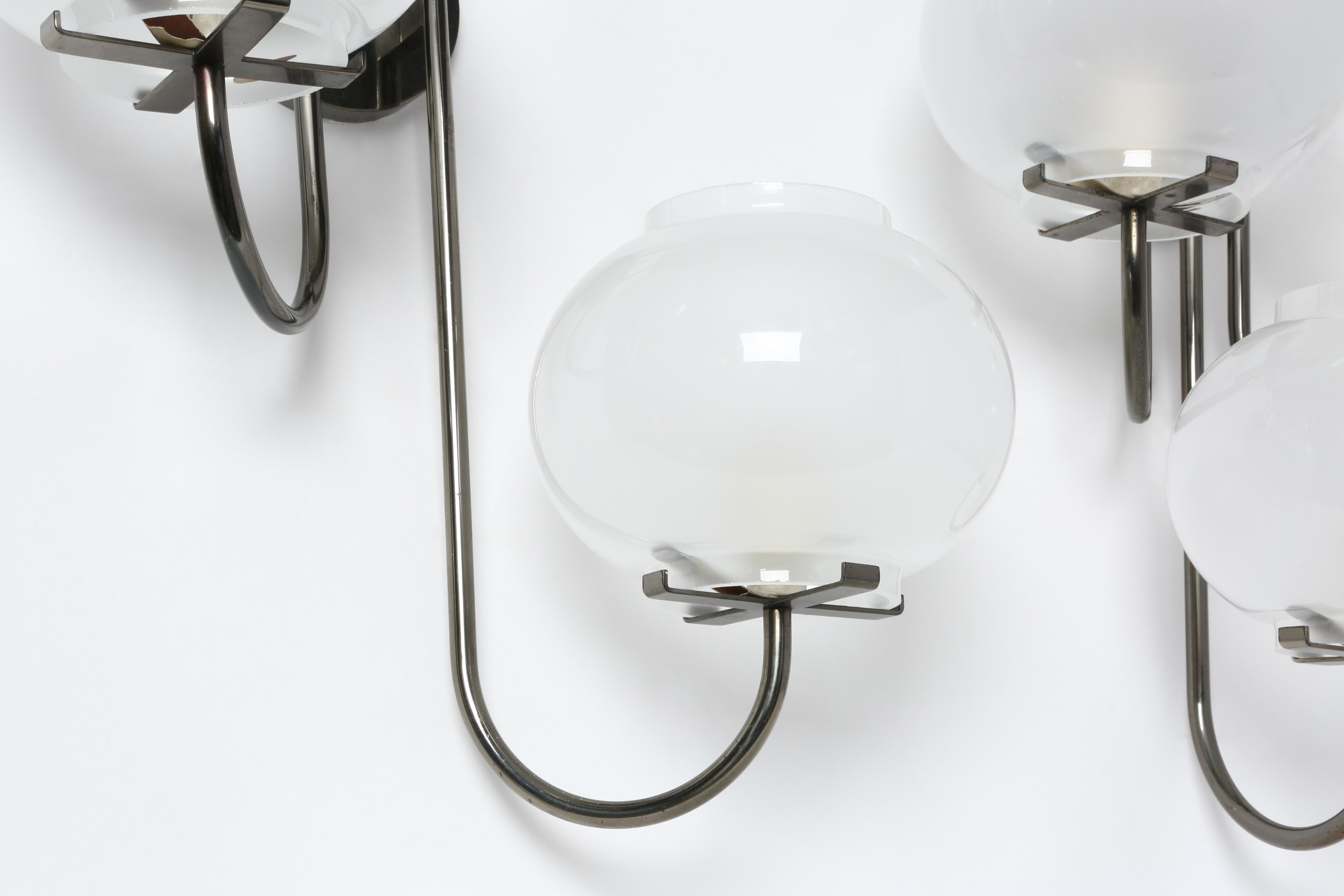 Tito Agnoli for Oluce sconces, a pair Italy circa 1960s in vendita 2