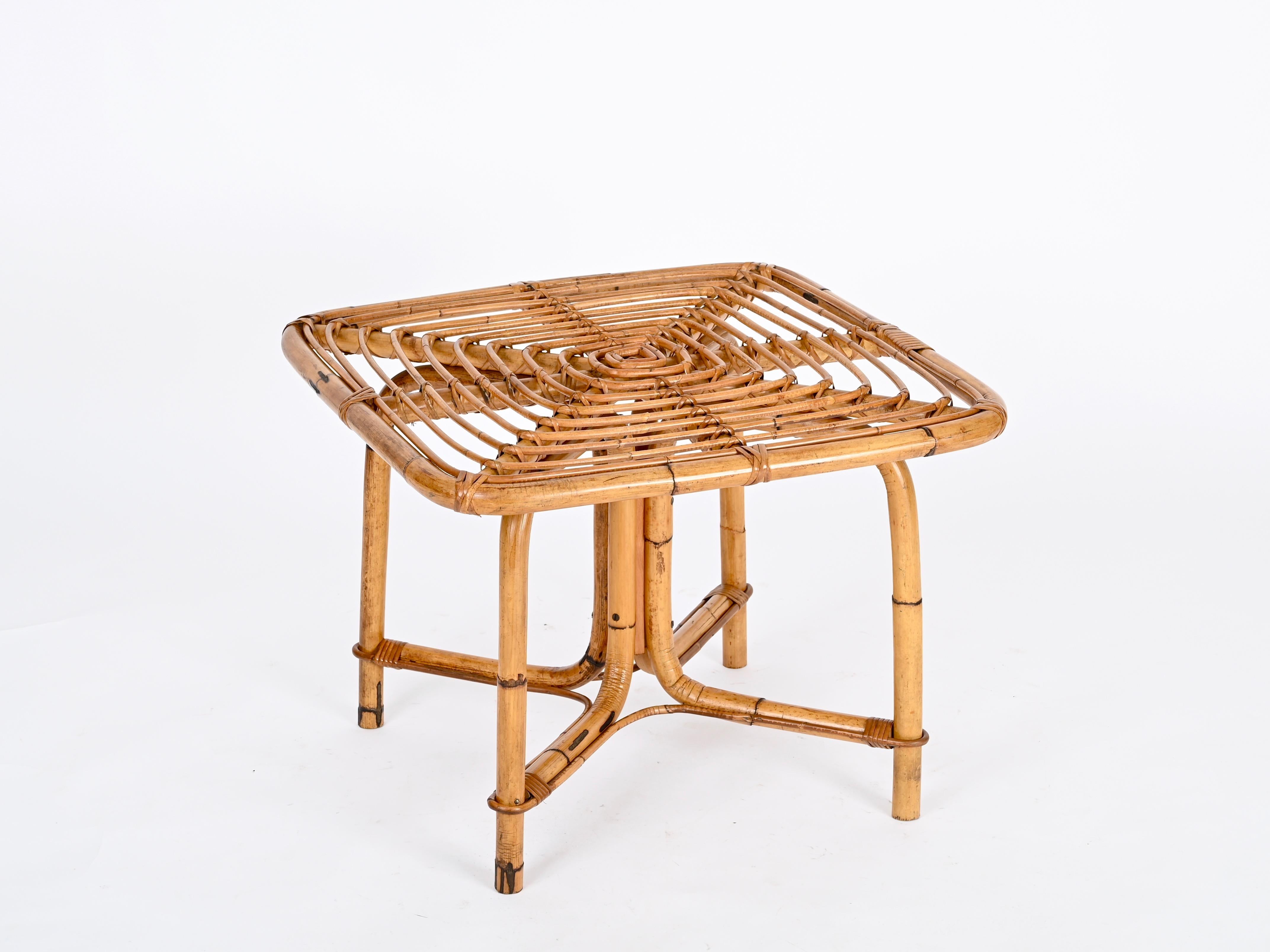 Mid-Century moderno Tito Agnoli Tavolino quadrato Riviera Francese in rattan e bambù, Italia anni '60 in vendita