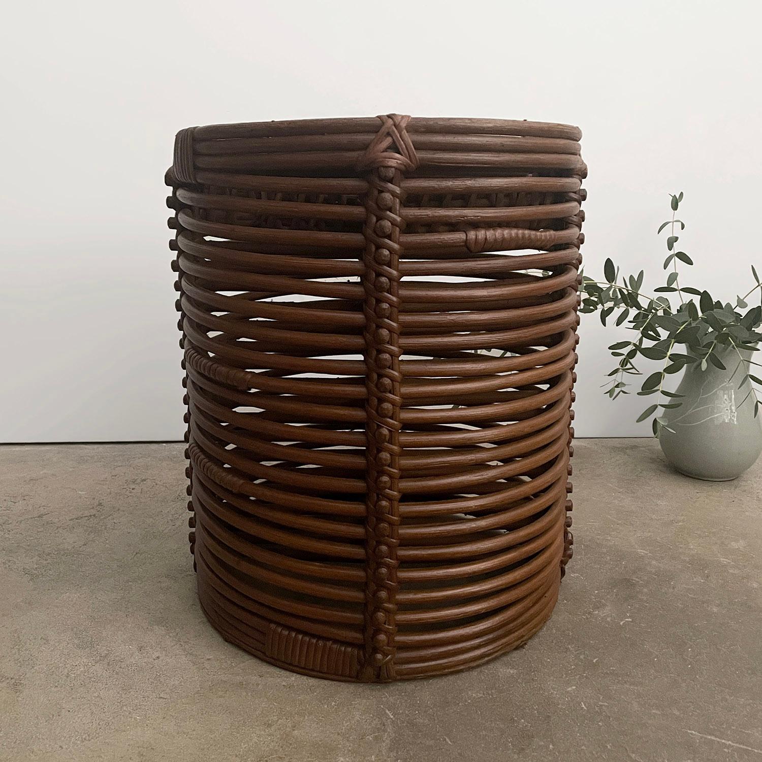 Tito Agnoli Italienischer Mid Century Beistelltisch aus Rattan und Bambus im Angebot 1