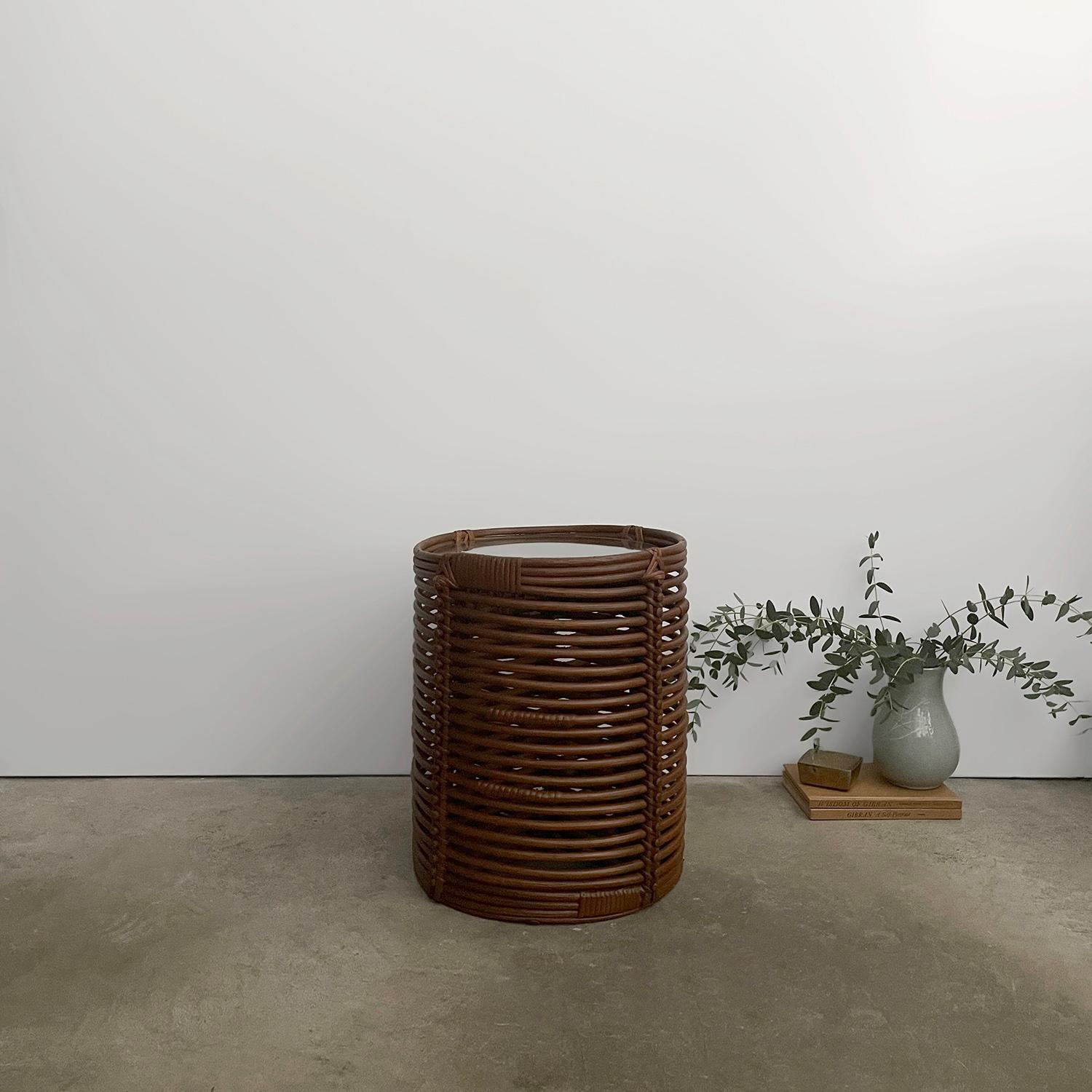 Tito Agnoli Italienischer Mid Century Beistelltisch aus Rattan und Bambus im Angebot 4