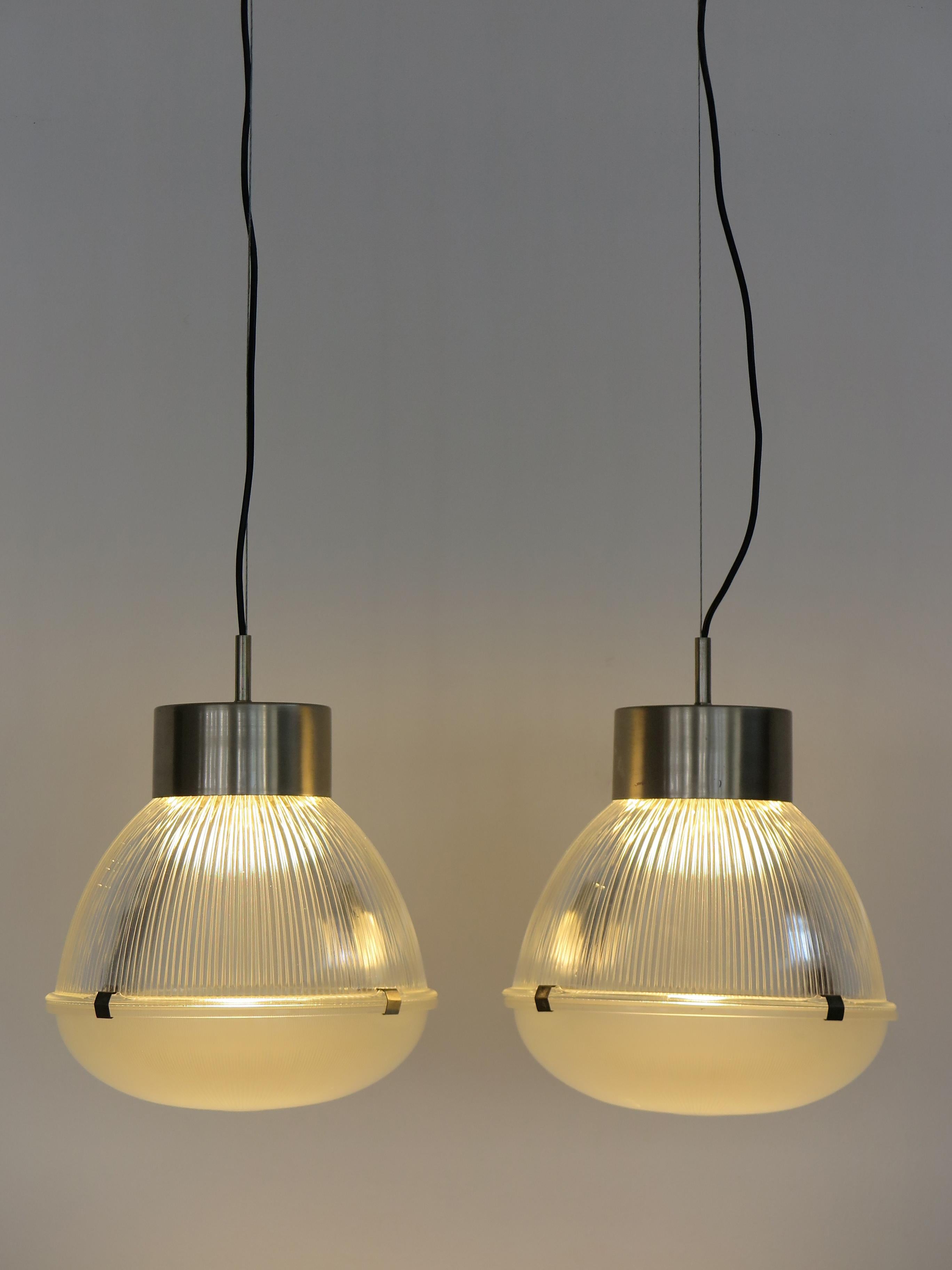 Mid-Century moderno Lampade a sospensione in metallo e vetro di Tito Agnoli per Oluce, 1959 in vendita