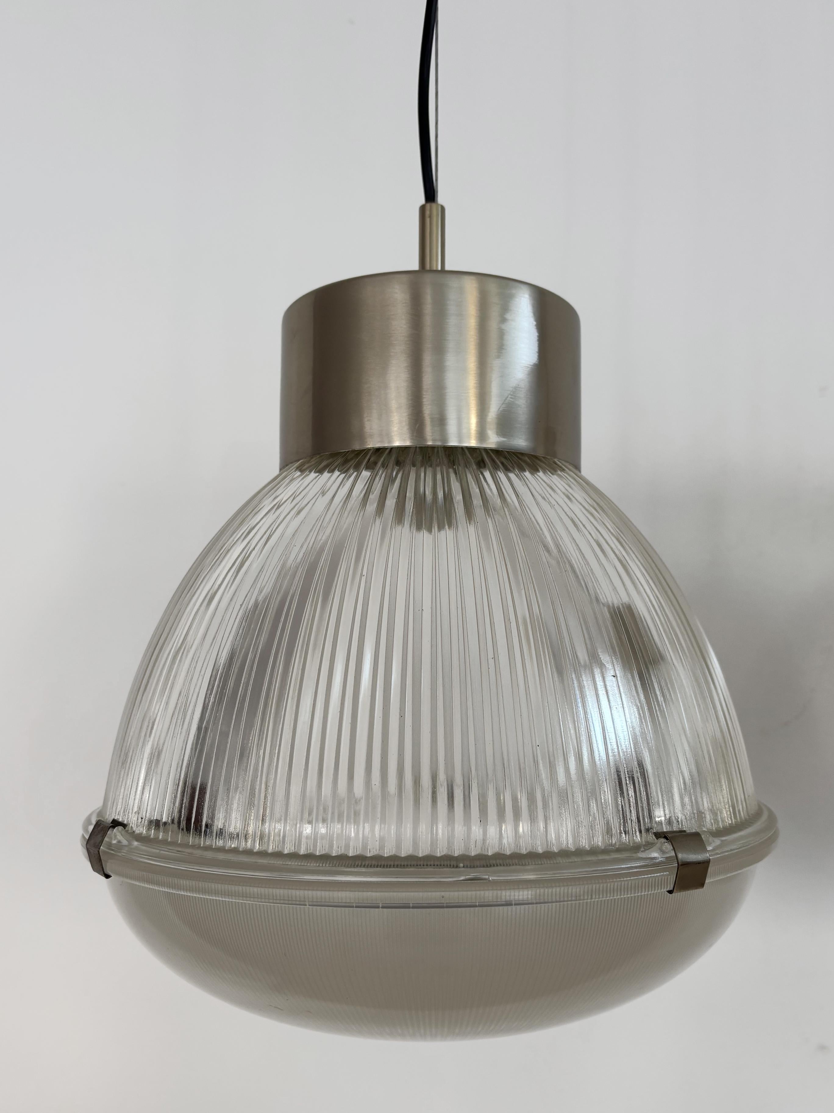 Metallo Lampade a sospensione in metallo e vetro di Tito Agnoli per Oluce, 1959 in vendita