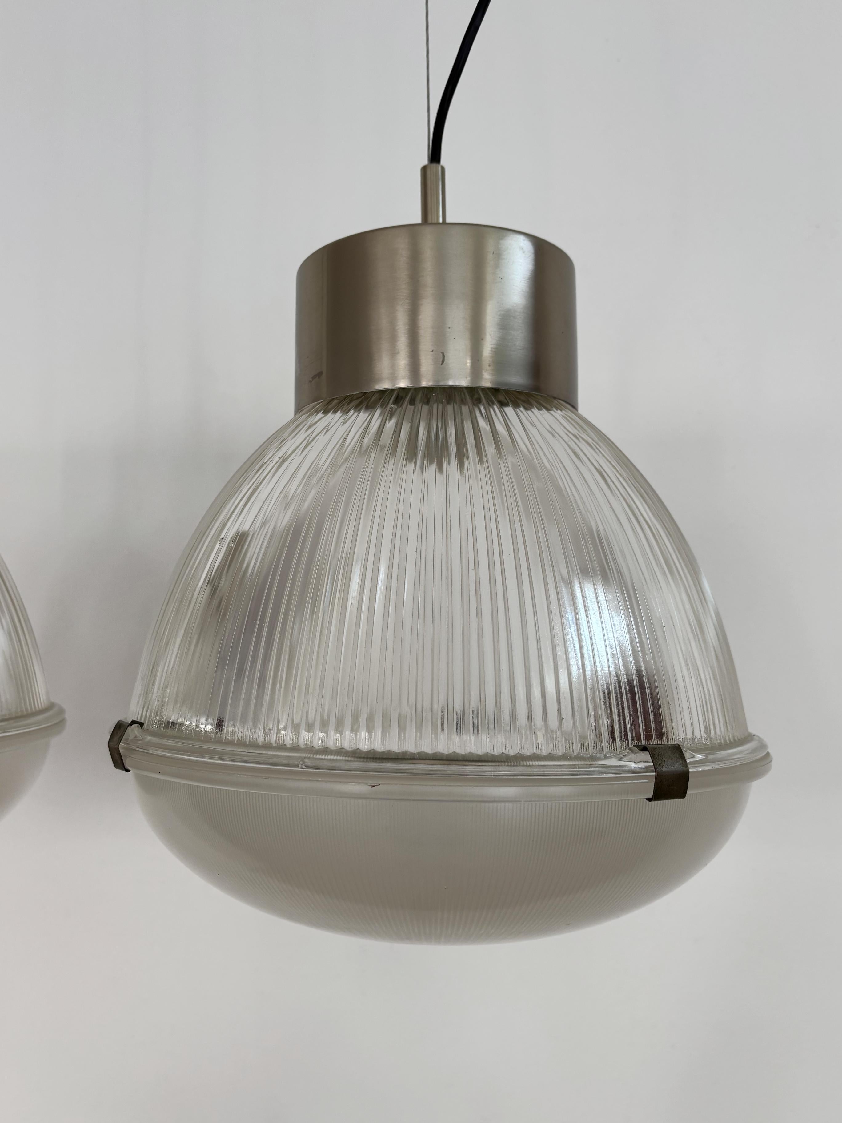 Lampade a sospensione in metallo e vetro di Tito Agnoli per Oluce, 1959 in vendita 1