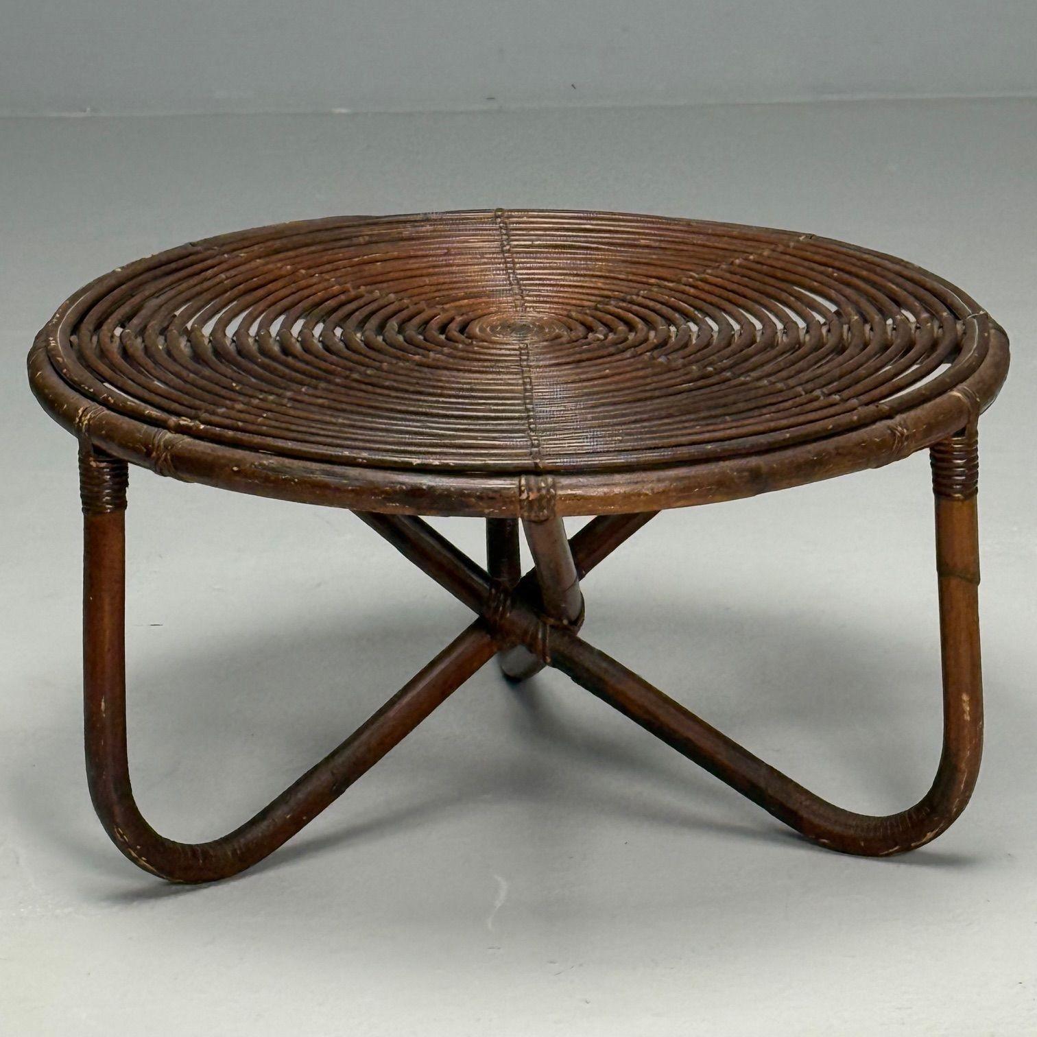Tito Agnoli, Italienische Mid-Century Modern, Kleiner Couchtisch, Rattan, Bambus im Zustand „Relativ gut“ im Angebot in Manhasset, NY