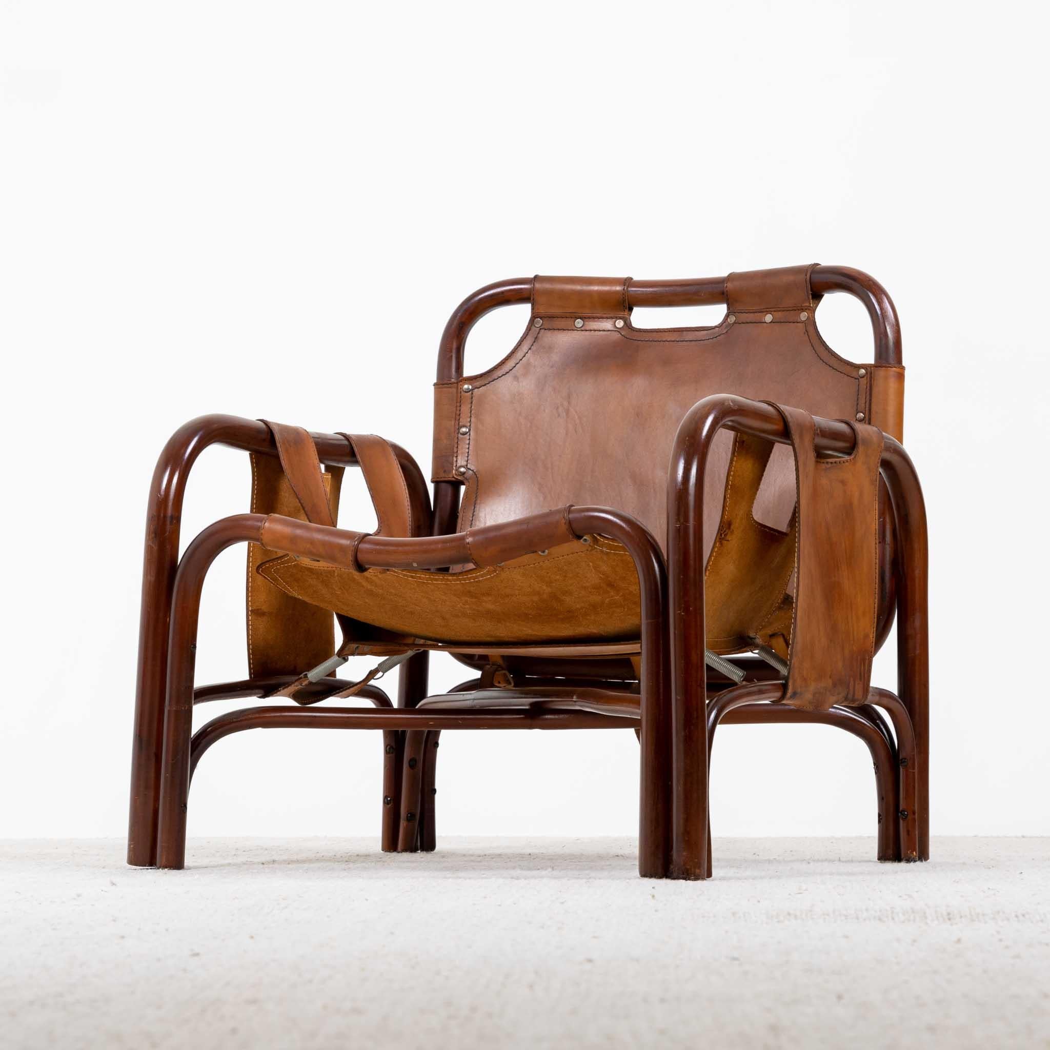 Mid-Century Modern Brown Lounge Chairs, Leather & stained Beech, Italy Mid-20th Century