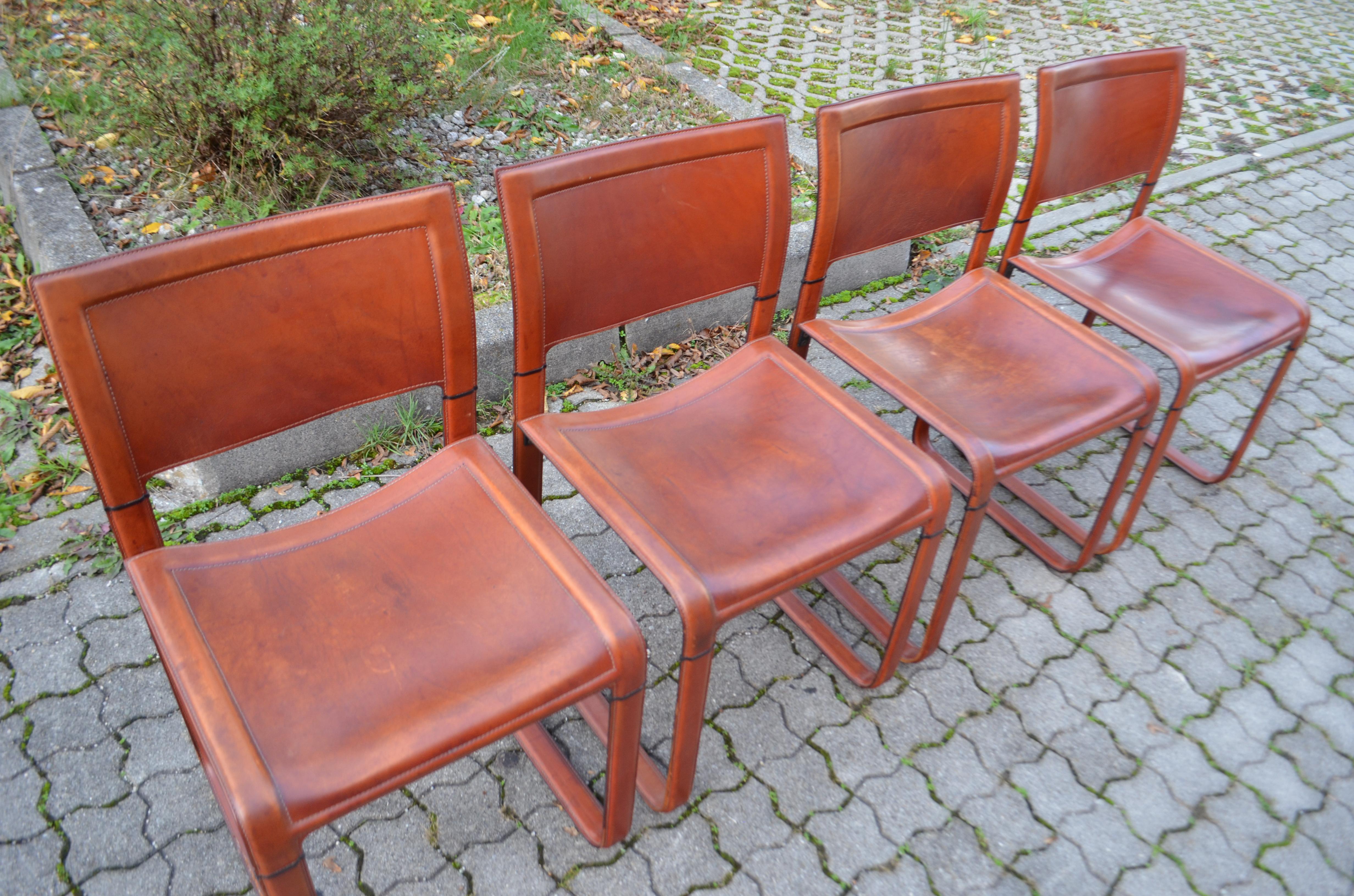Tito Agnoli Matteo Grassi Model Sistina Oxred Leather Dining Chair Set of 4 For Sale 2