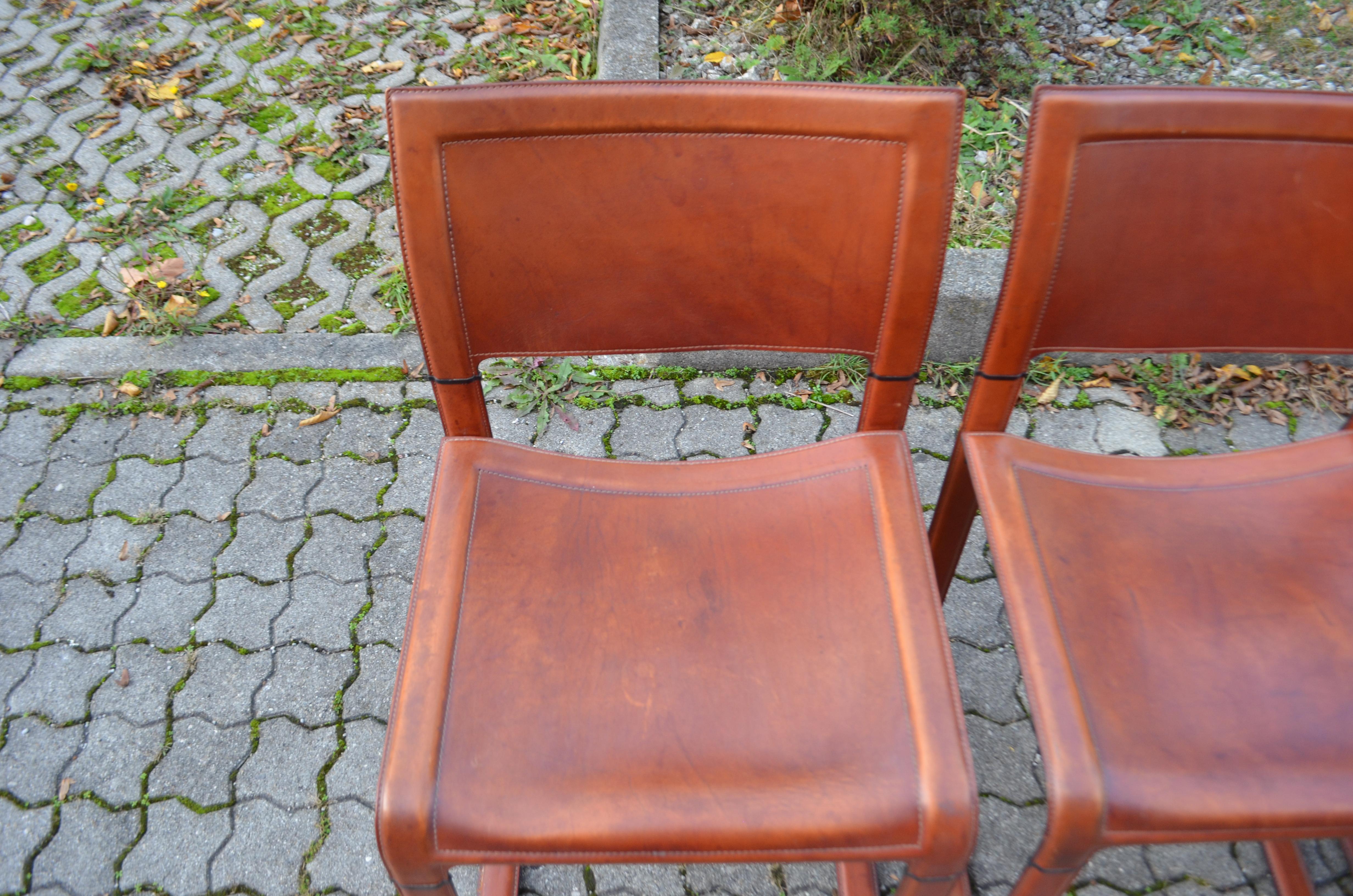 Tito Agnoli Matteo Grassi Model Sistina Oxred Leather Dining Chair Set of 4 In Fair Condition For Sale In Munich, Bavaria