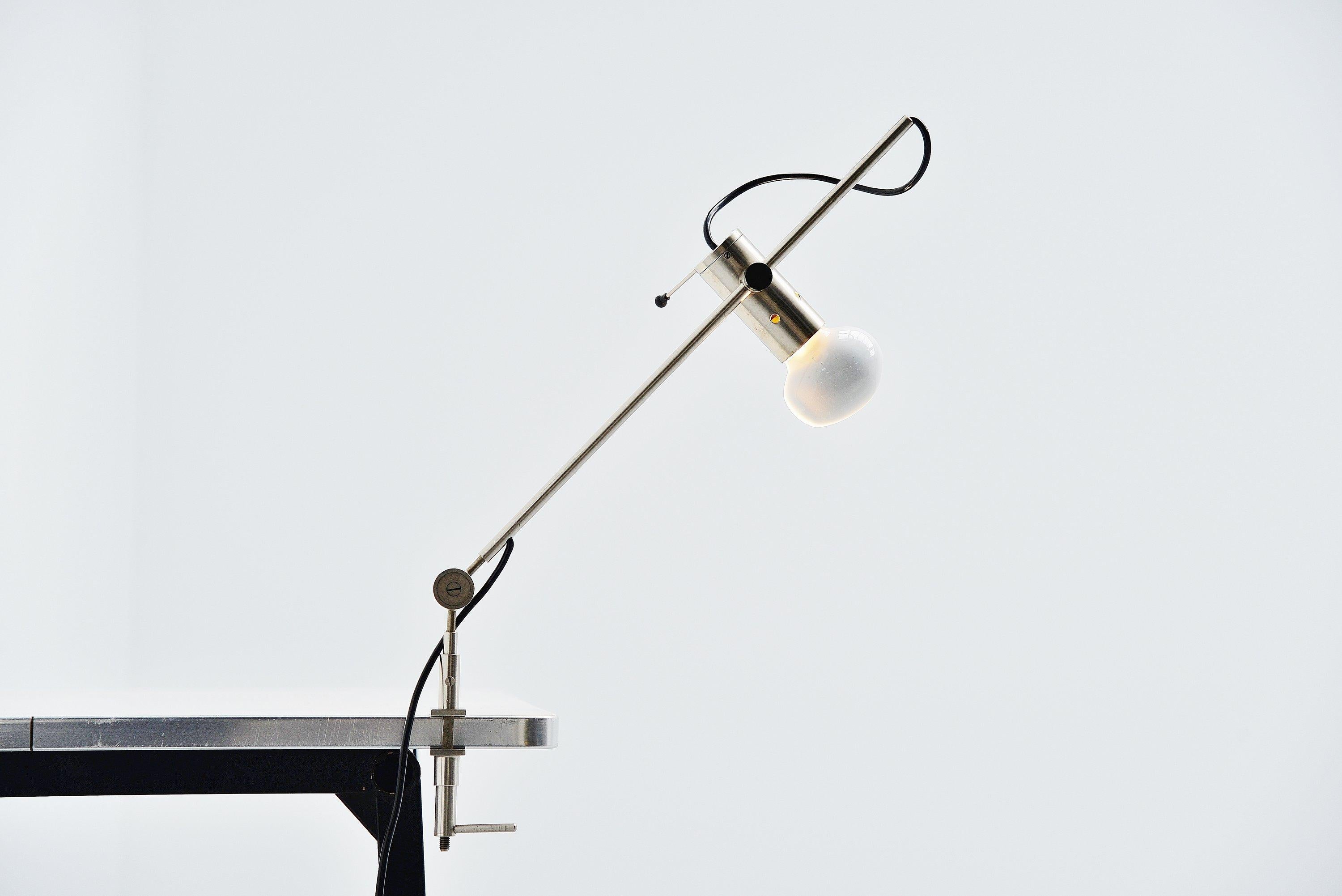 Tito Agnoli Model 255 Desk Lamp Oluce, Italy, 1954 In Good Condition In Roosendaal, Noord Brabant