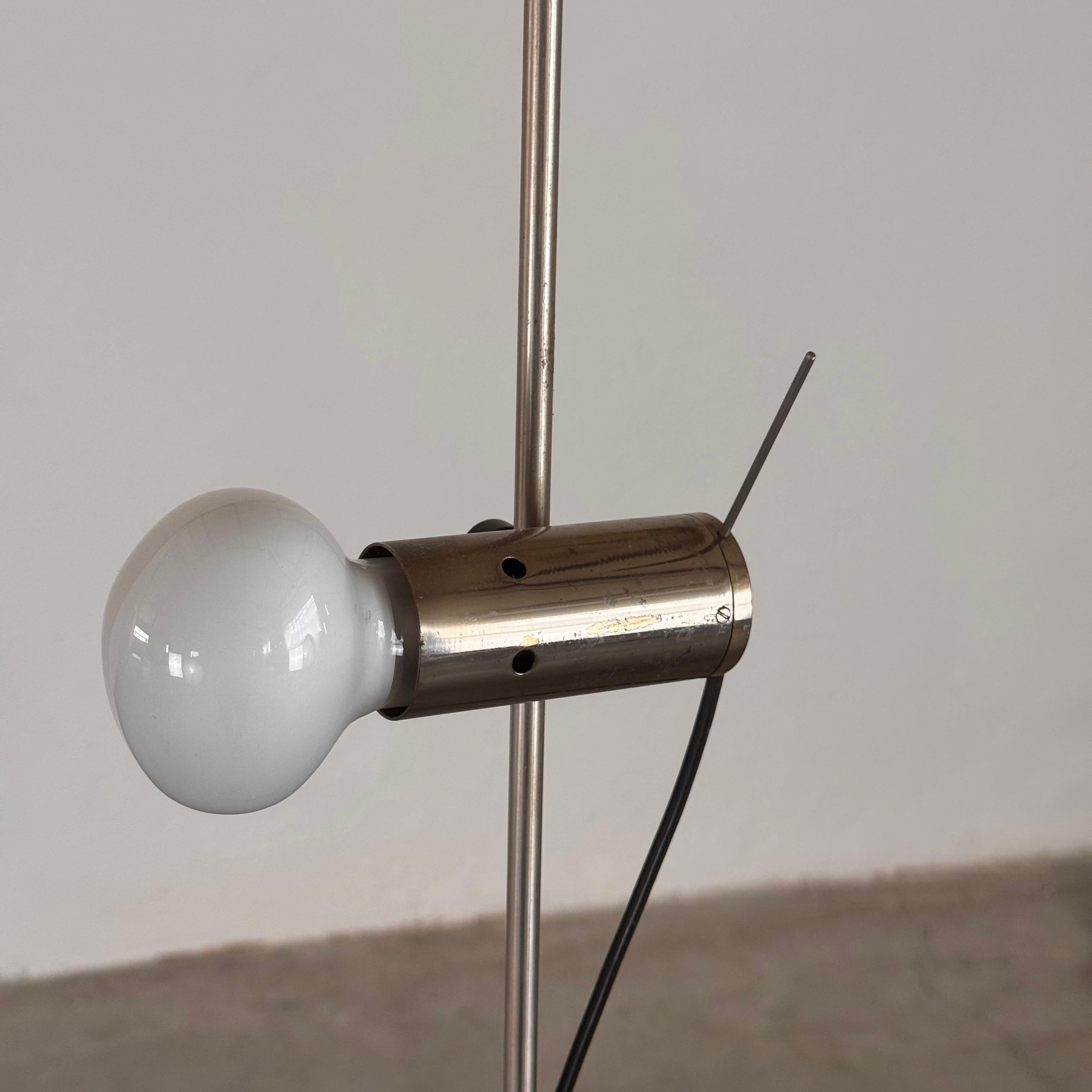 Milieu du XXe siècle Lampadaire modèle 