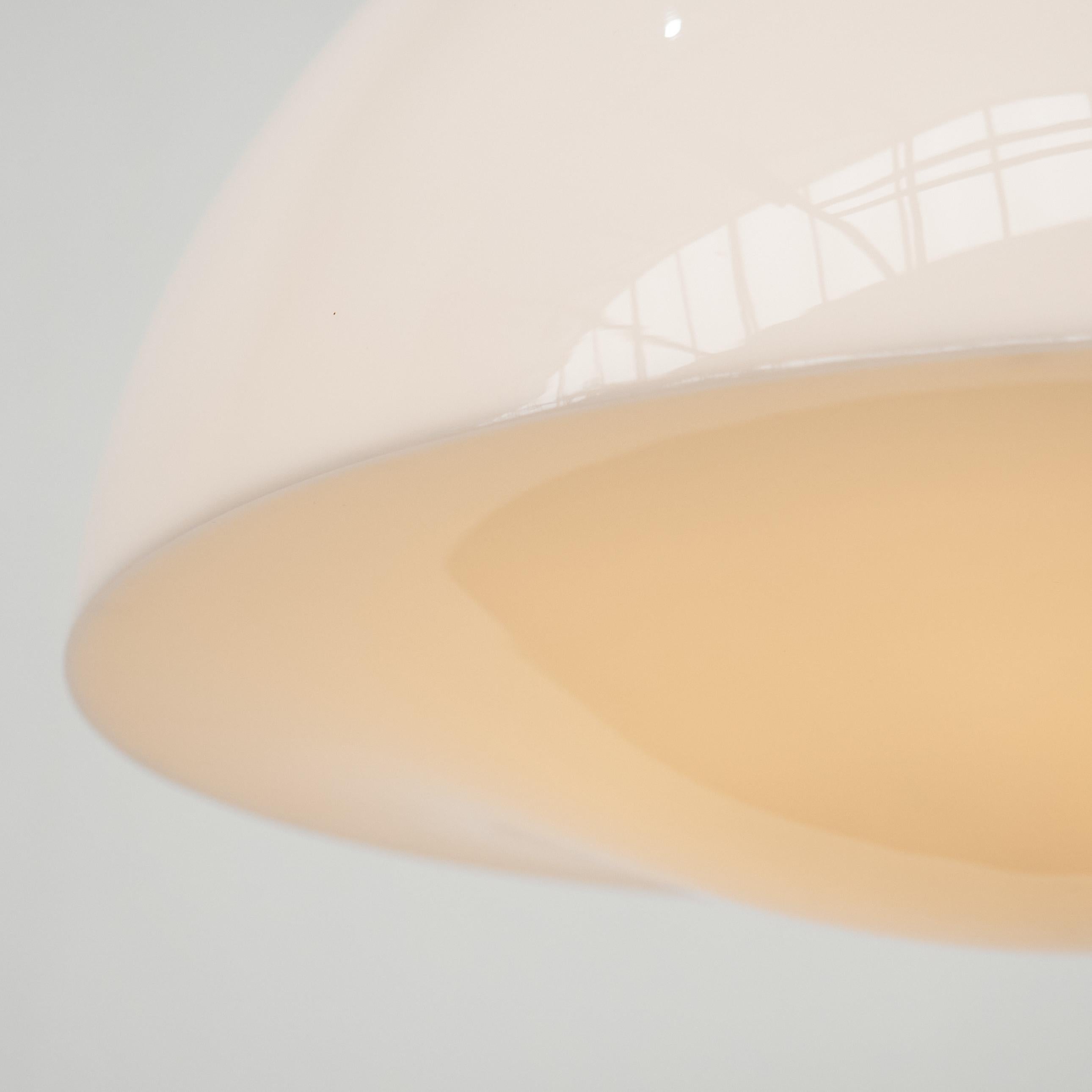 Tito Agnoli Modell 4461B 'Decentrata' Pendelleuchte für O-Luce, Italien 1961 (Handgefertigt) im Angebot