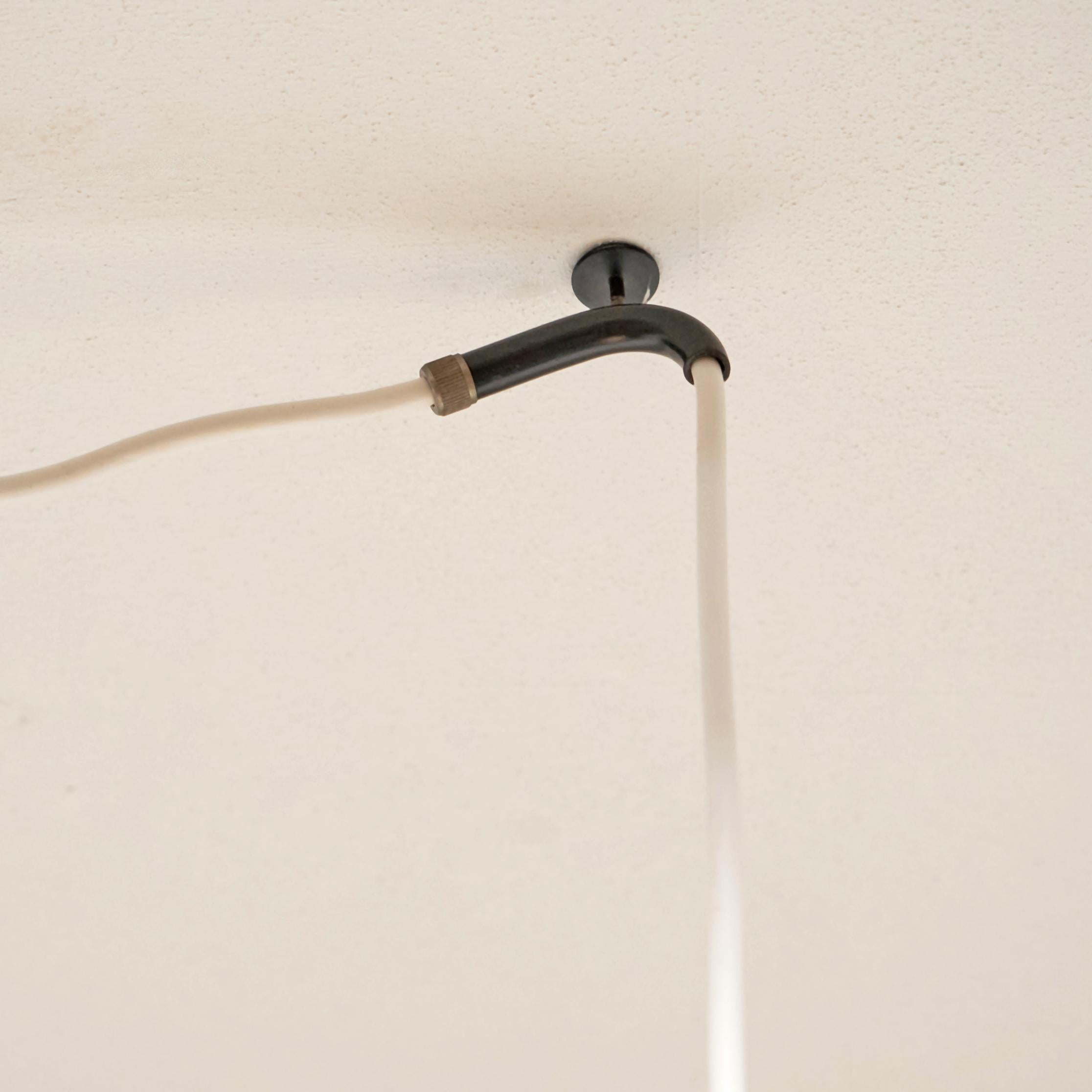 Tito Agnoli Modell 4461B 'Decentrata' Pendelleuchte für O-Luce, Italien 1961 (Metall) im Angebot