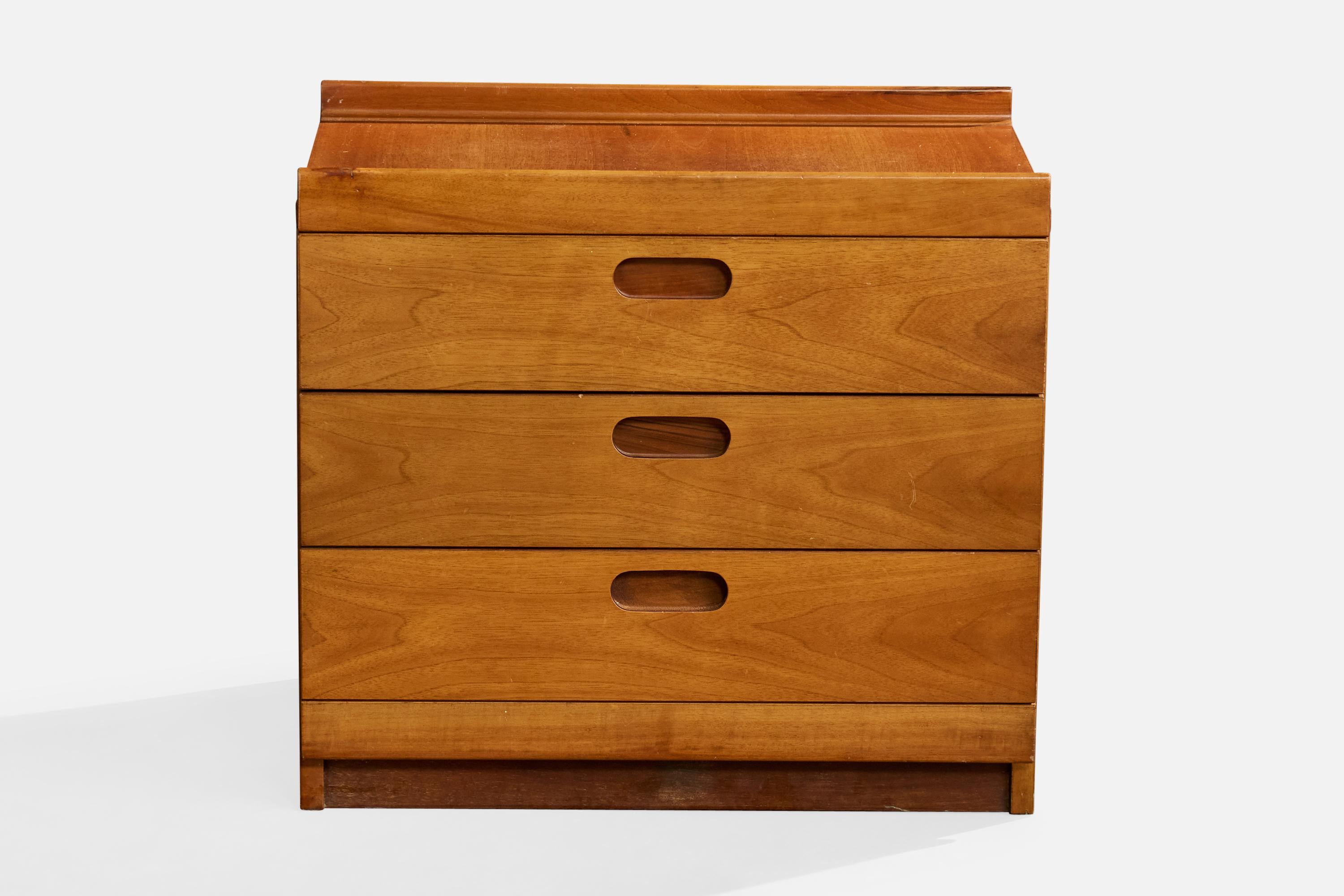 Tito Agnoli, Nightstands, Walnut, Italy, 1970s État moyen - En vente à High Point, NC