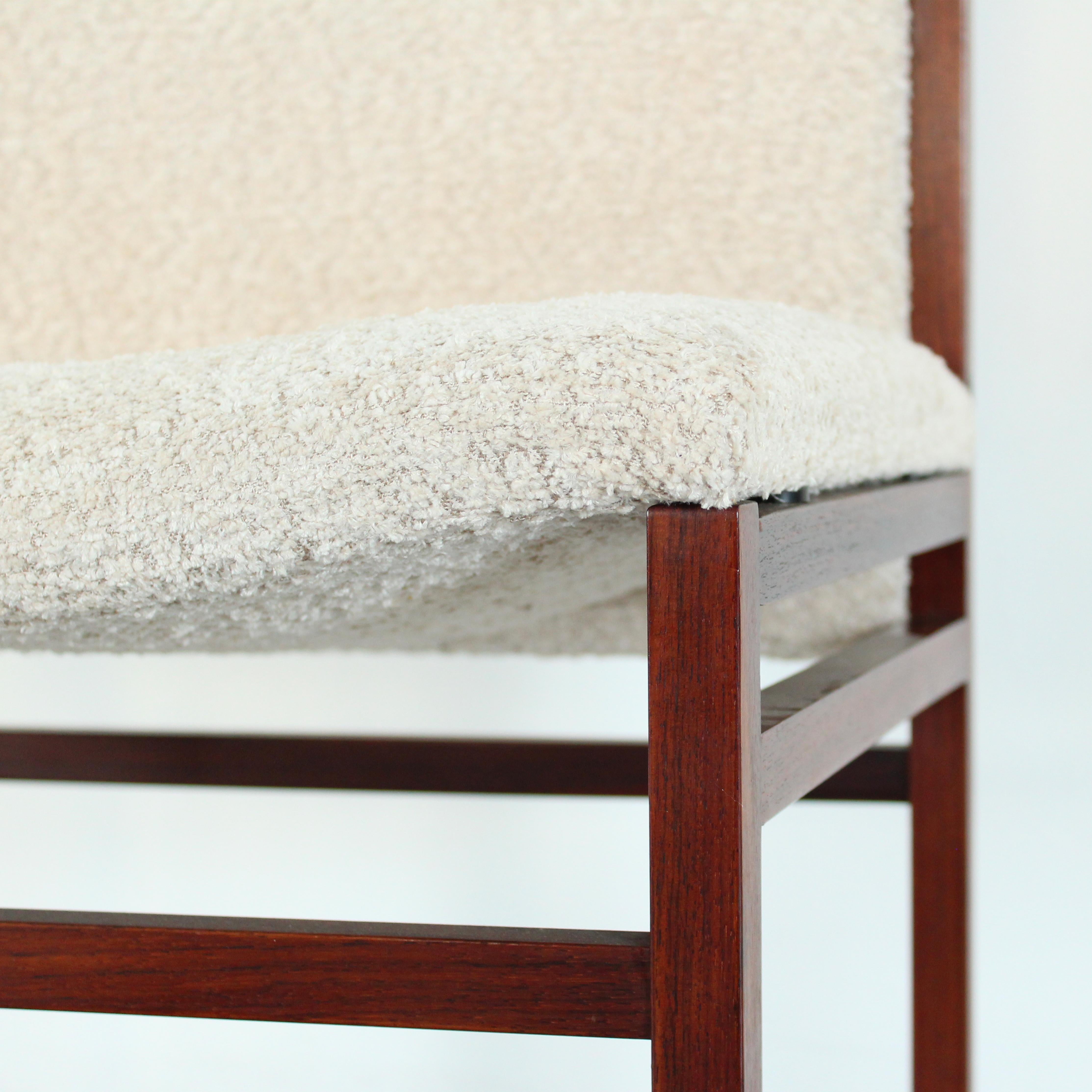 Chaises de salle à manger en bouclé blanc cassé pour Cinova, Italie, années 1960, ensemble de 6 pièces en vente 9