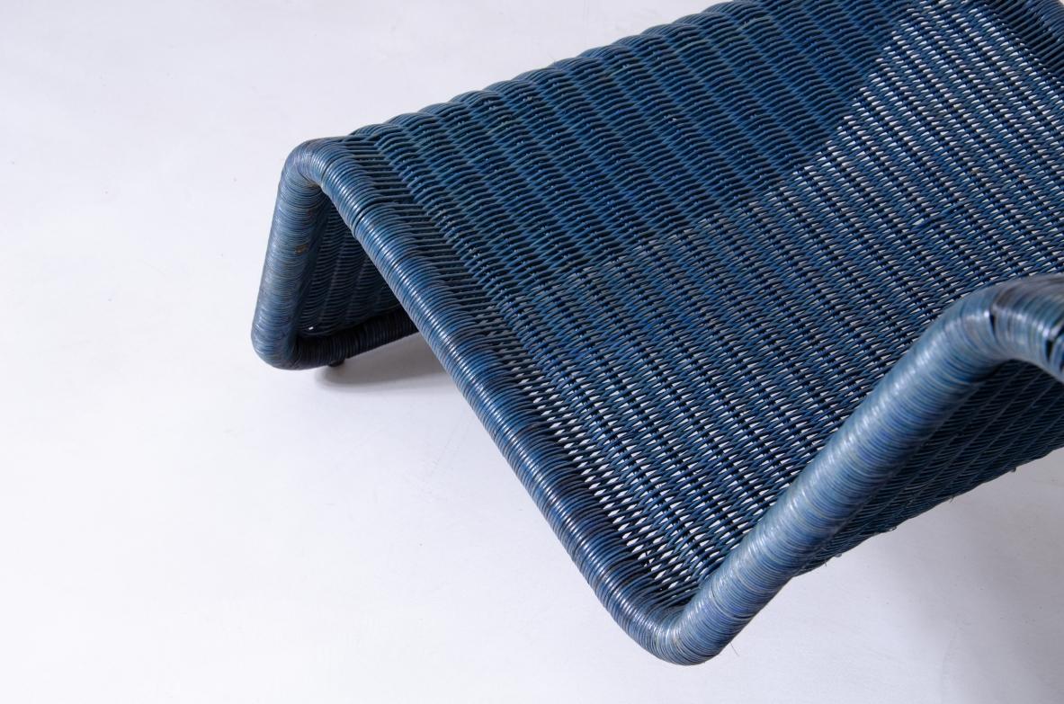 italien Tito Agnoli P3  chaise longue en rotin bleu en vente