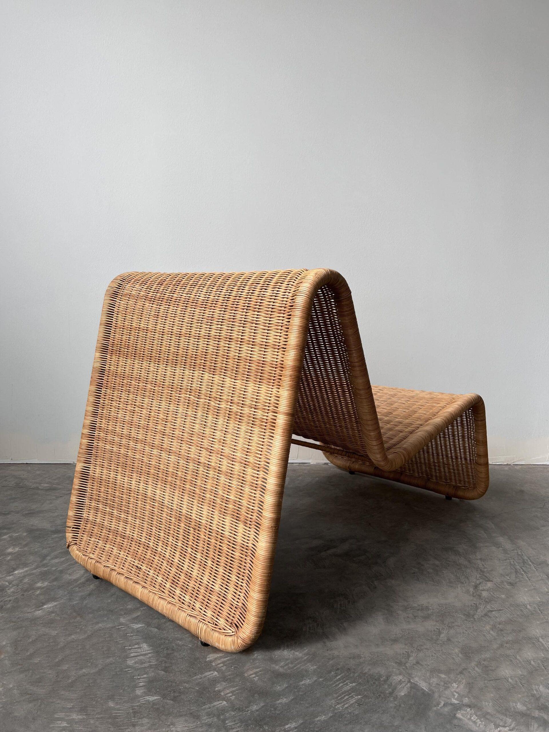 This playful P3 lounge chair by Tito Agnoli for Pierantonio Bonacina is made from wicker around a tubular steel frame.