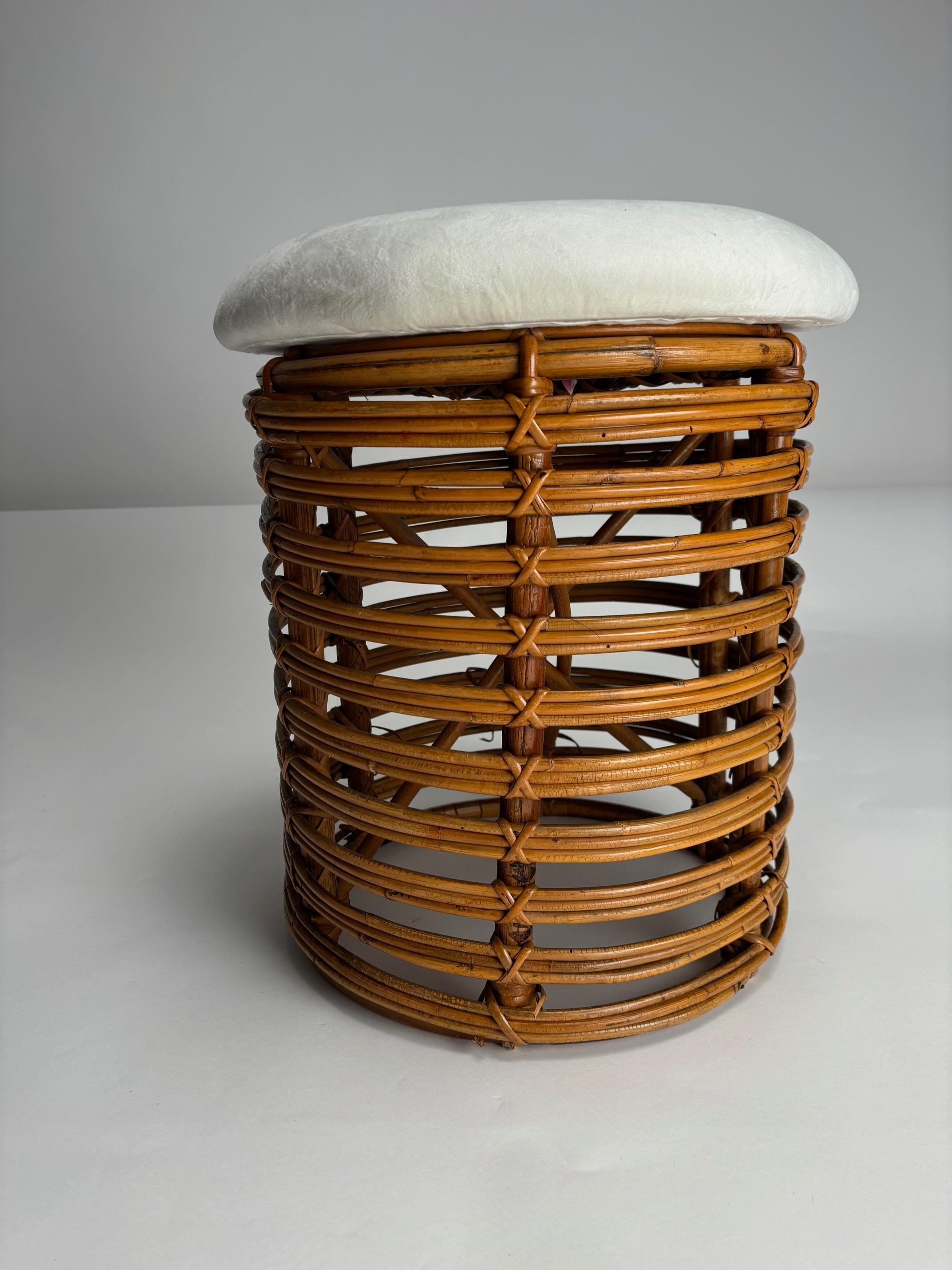 Italiano Tito Agnoli, Coppia di sgabelli, Rattan, Bambù, Italia, anni '60 in vendita