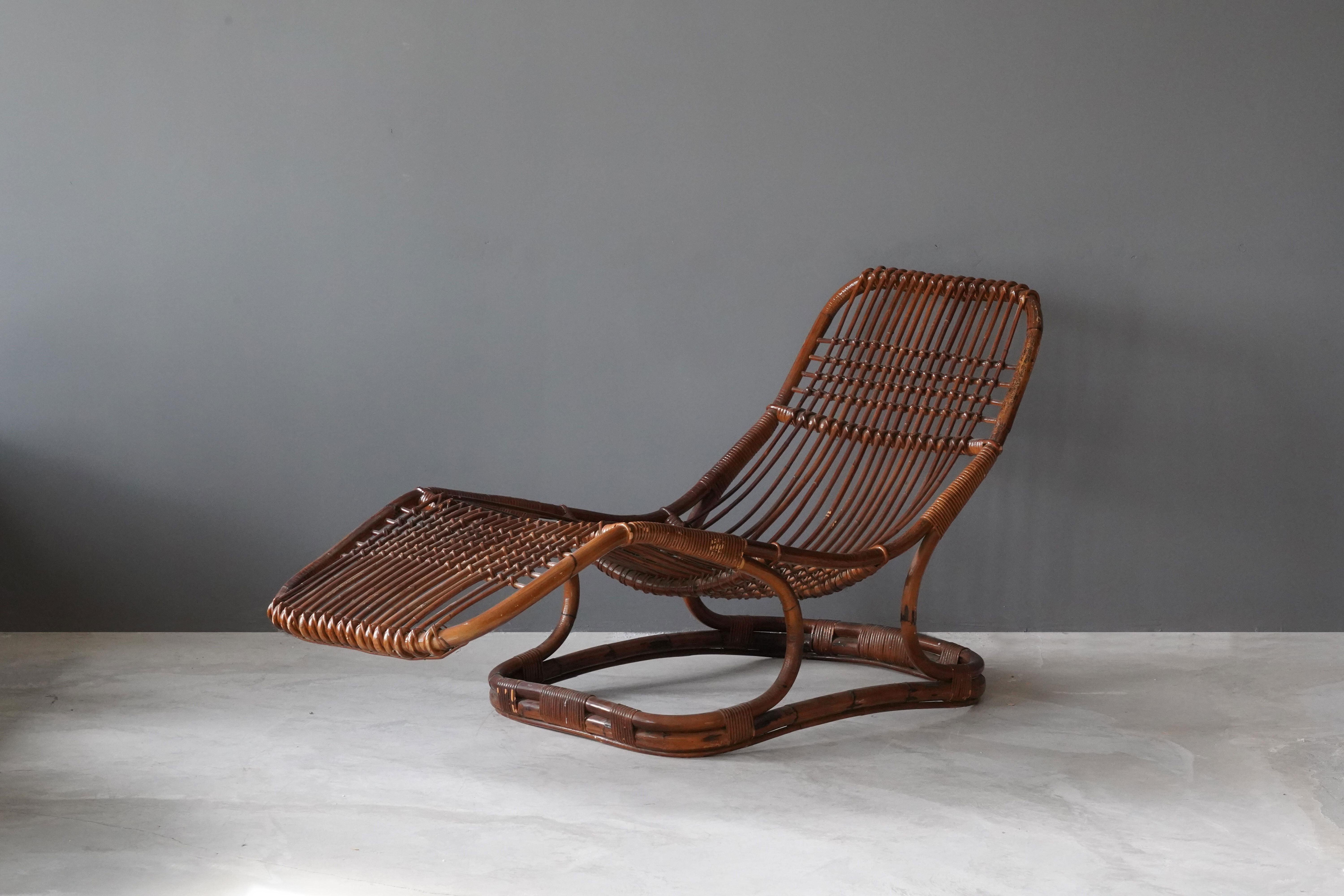 A rare chairs longue / daybed. Designed by Tito Agnoli, produced by Pierantonio Bonacina, Italy, 1960s.

 