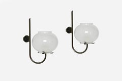 Tito Agnoli Sconce by Oluce, laiton patiné et verre, Italie, années 1960