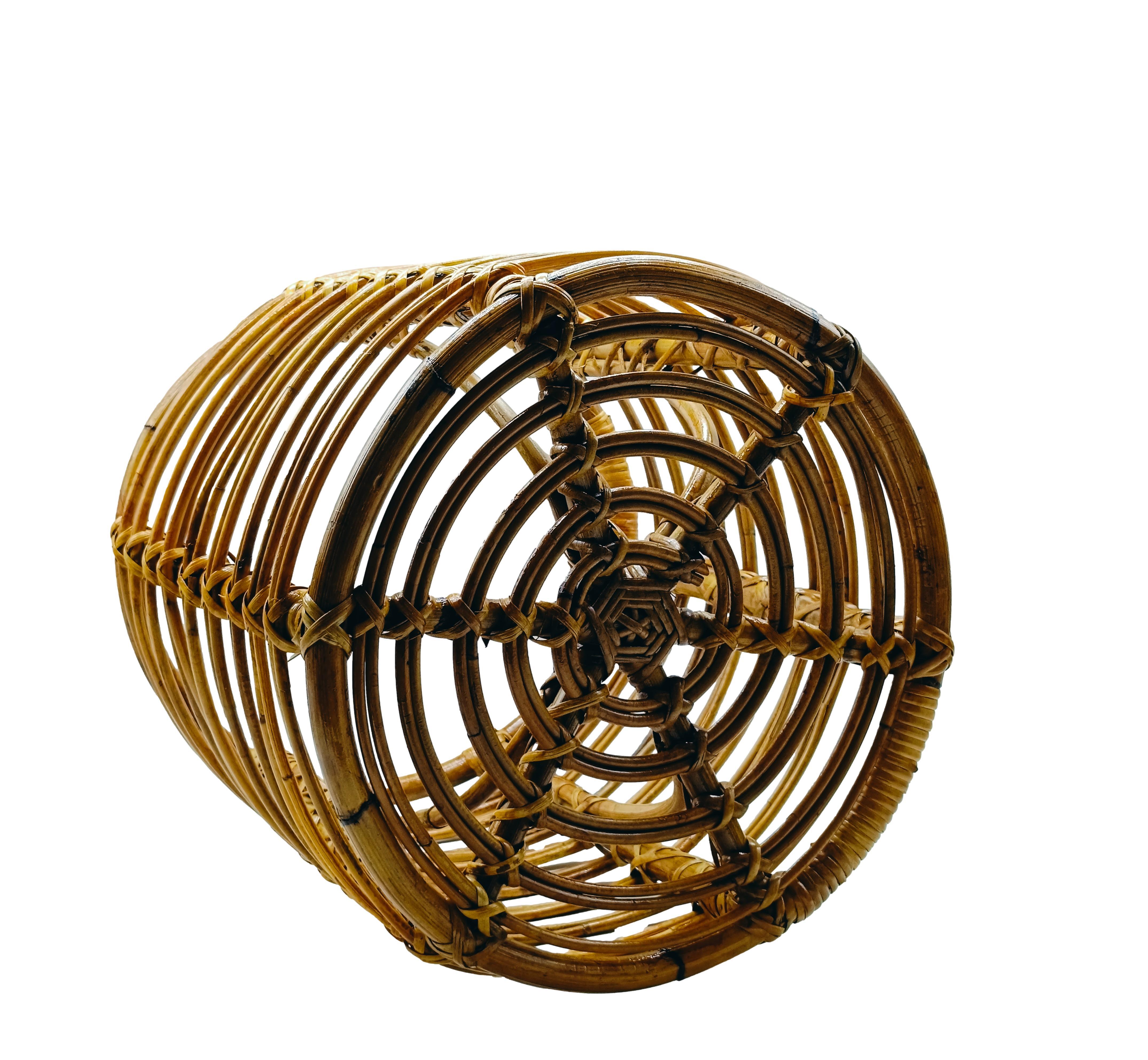 Tito Agnoli Sgabello o Tavolino Cilindrico in Rattan, Italia 1960s In Good Condition In Naples, IT
