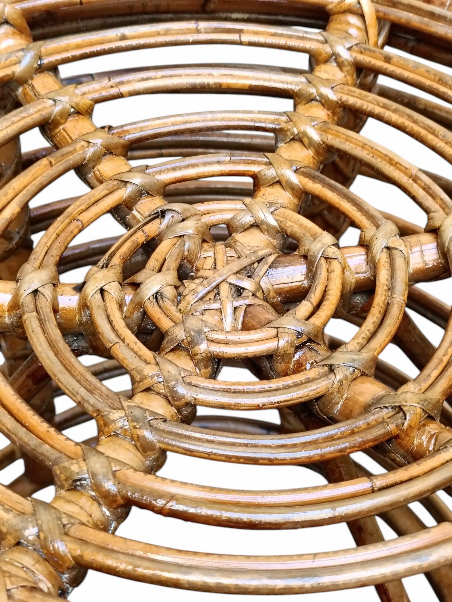 Tito Agnoli Cylindrical Rattan Stool or Small Table, Italy 1960s In Good Condition For Sale In Naples, IT
