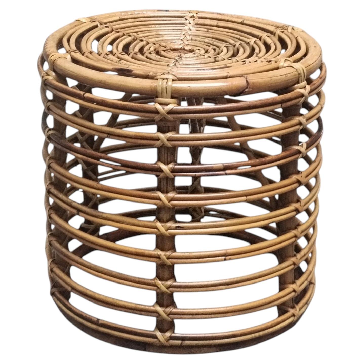 Tito Agnoli Zylindrischer Rattanhocker oder Beistelltisch, Italien 1960er Jahre im Angebot