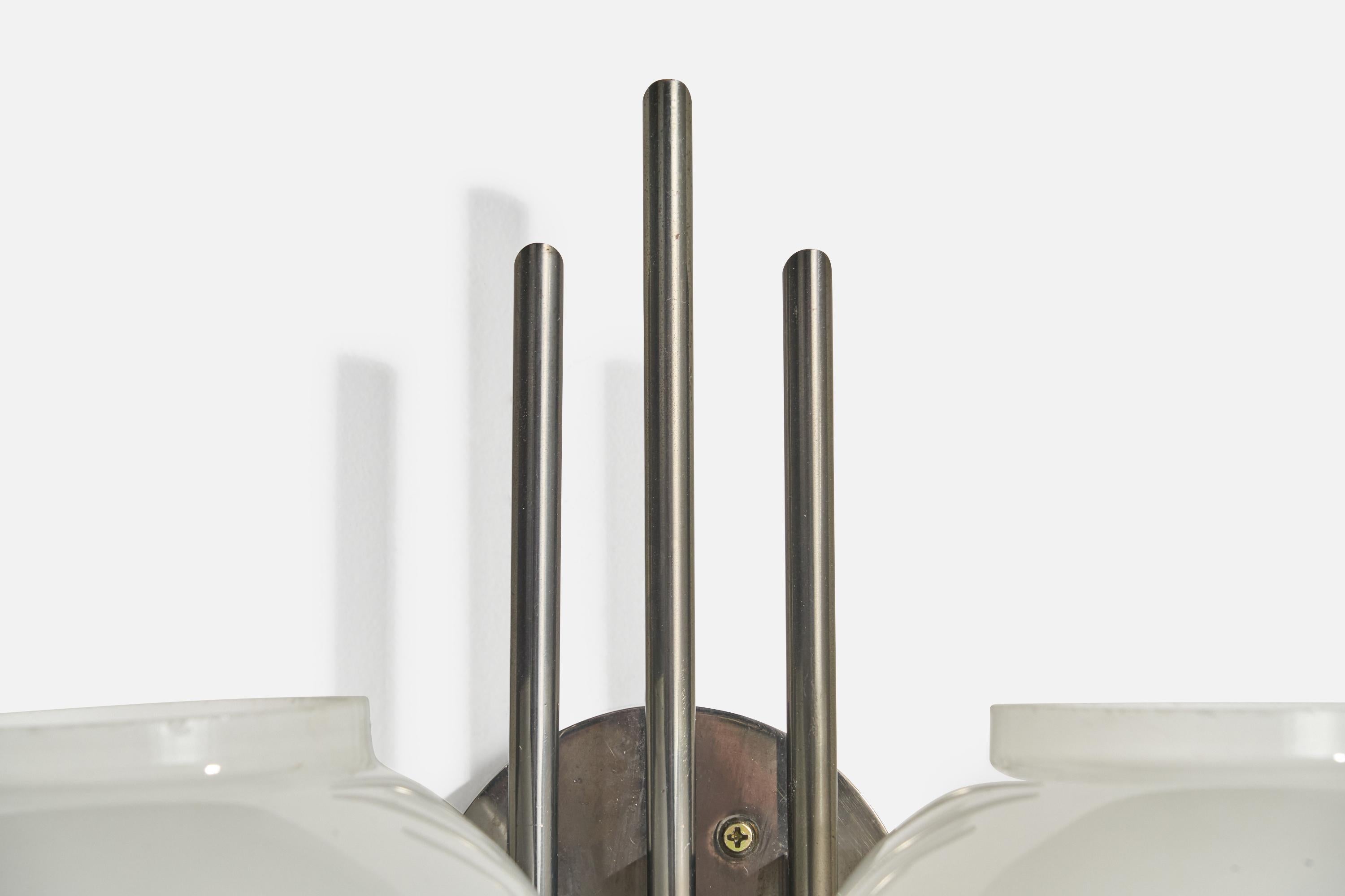 Tito Agnoli, Wall Light, Metal, Glass, Italy, 1961 In Good Condition For Sale In High Point, NC
