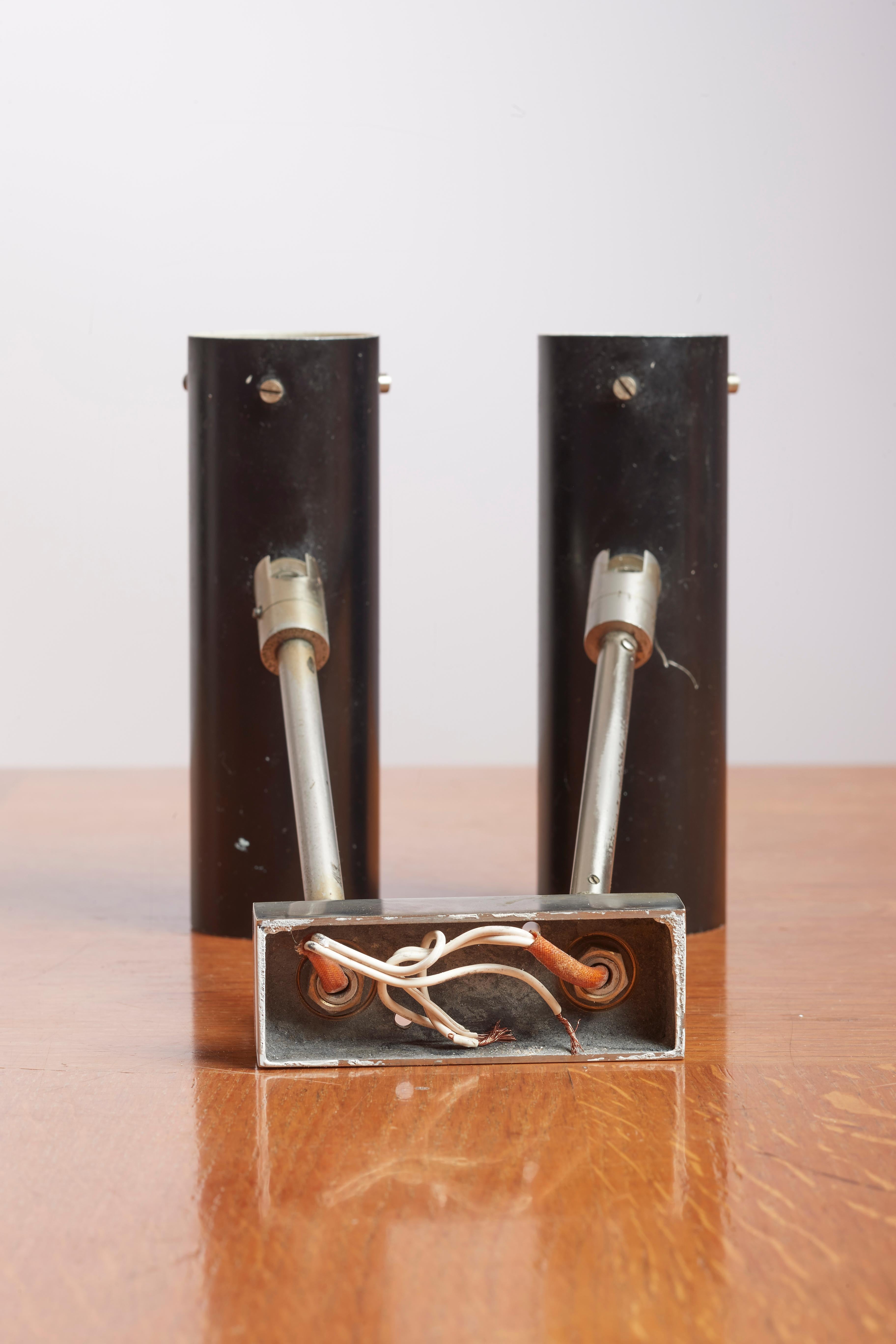 Aplique con dos difusores orientables de Tito Agnoli by Oluce, Italia Años 50 en venta 1